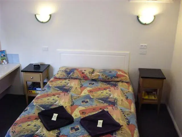 Economy Double Room in West City Motel Economy Double Room in West City Motel