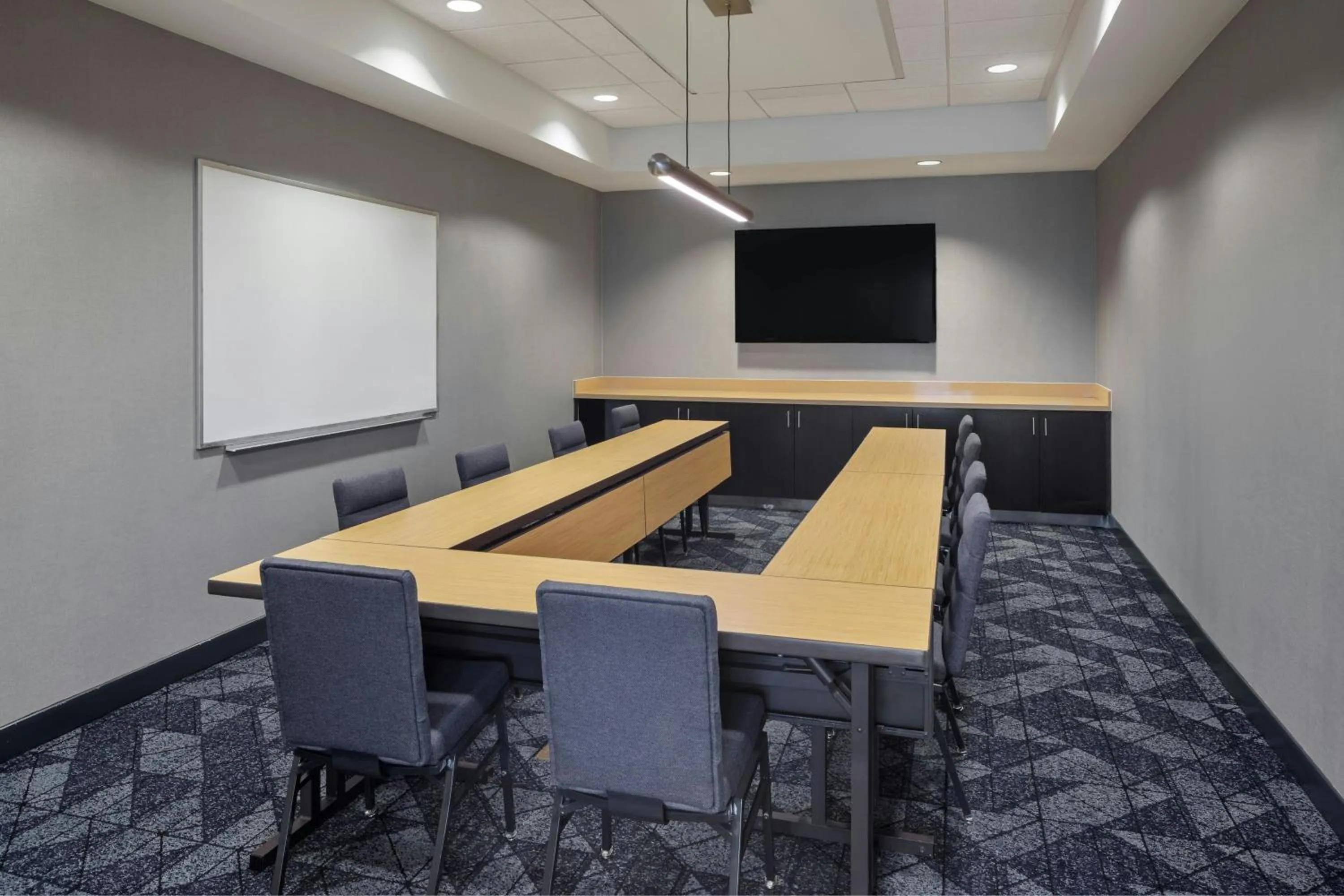 Meeting/conference room in Courtyard Long Beach Airport
