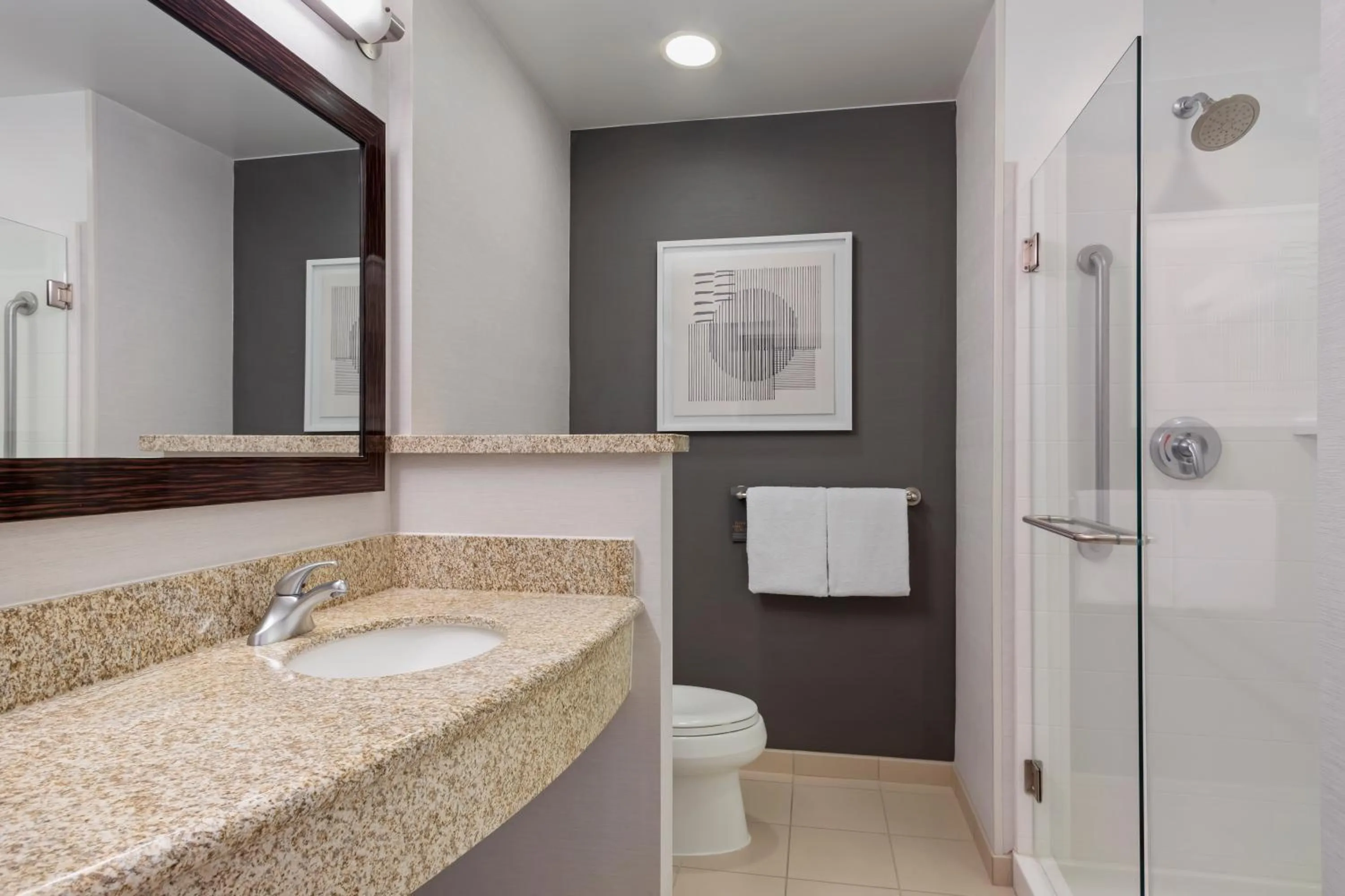 Shower in Courtyard Long Beach Airport