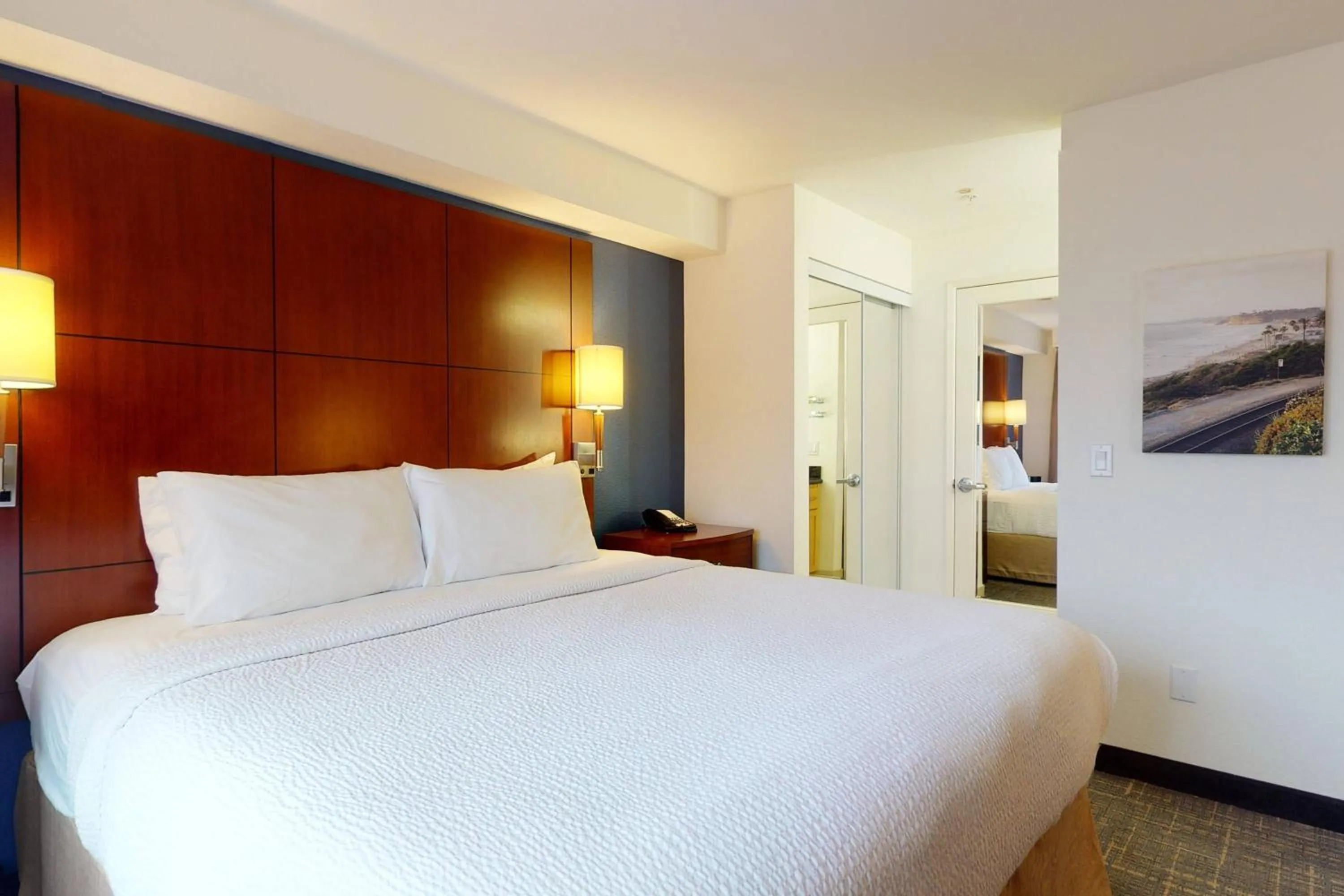 Photo of the whole room, Bed in Residence Inn San Diego Del Mar