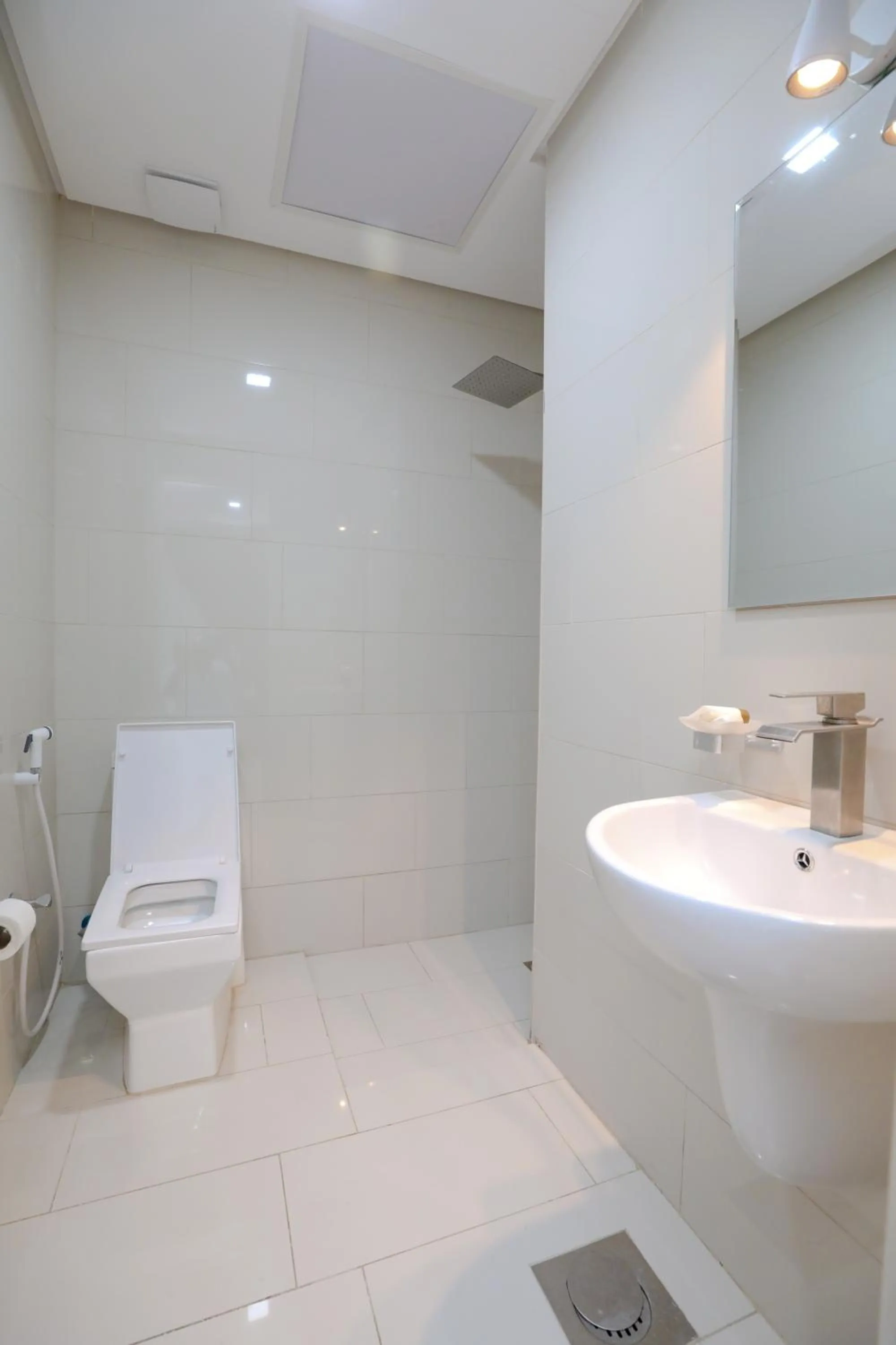Toilet in ماجيك سويت بوليفارد Magic Suite Boulevard