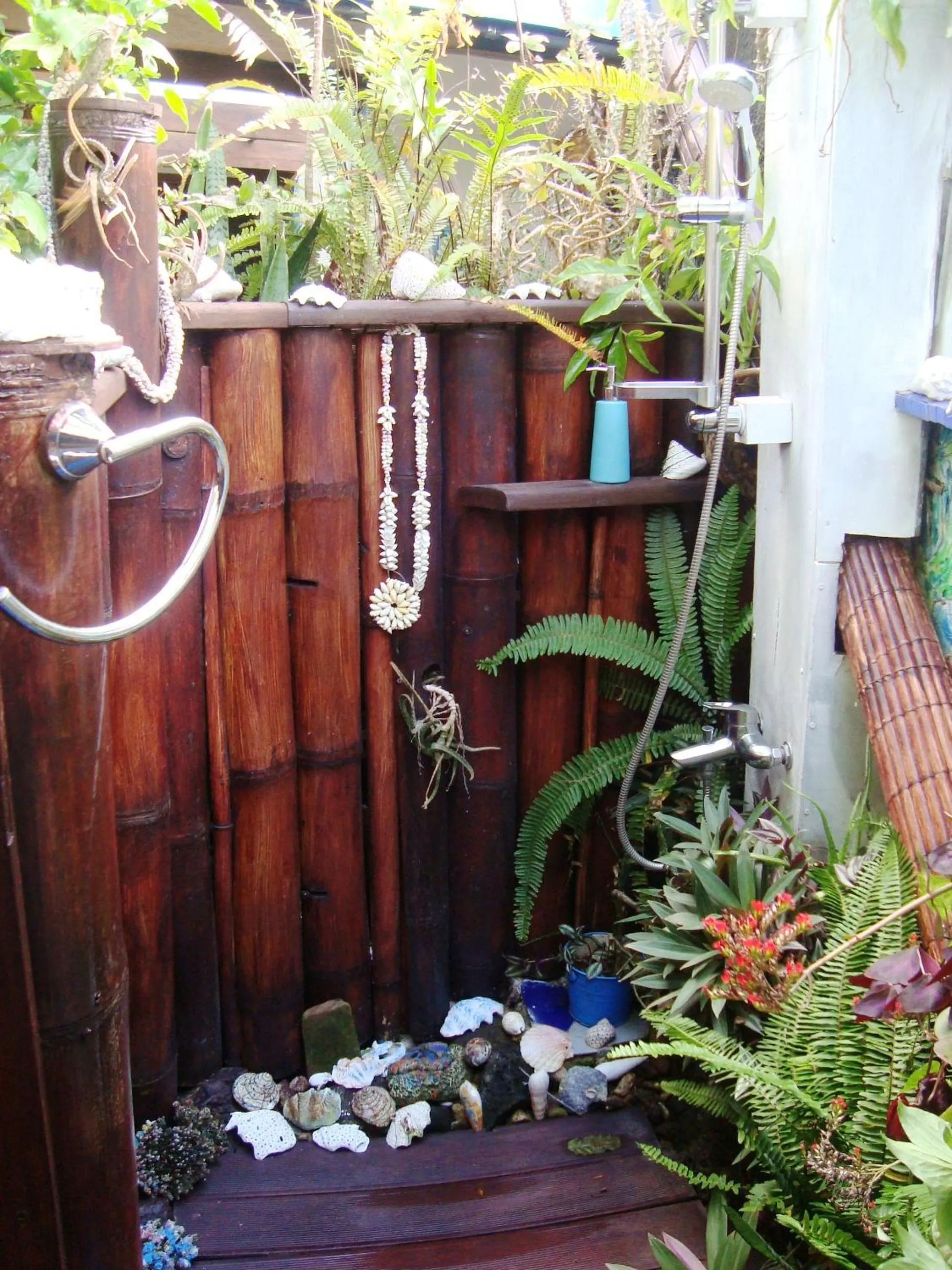 Shower in Bora Bora Bungalove