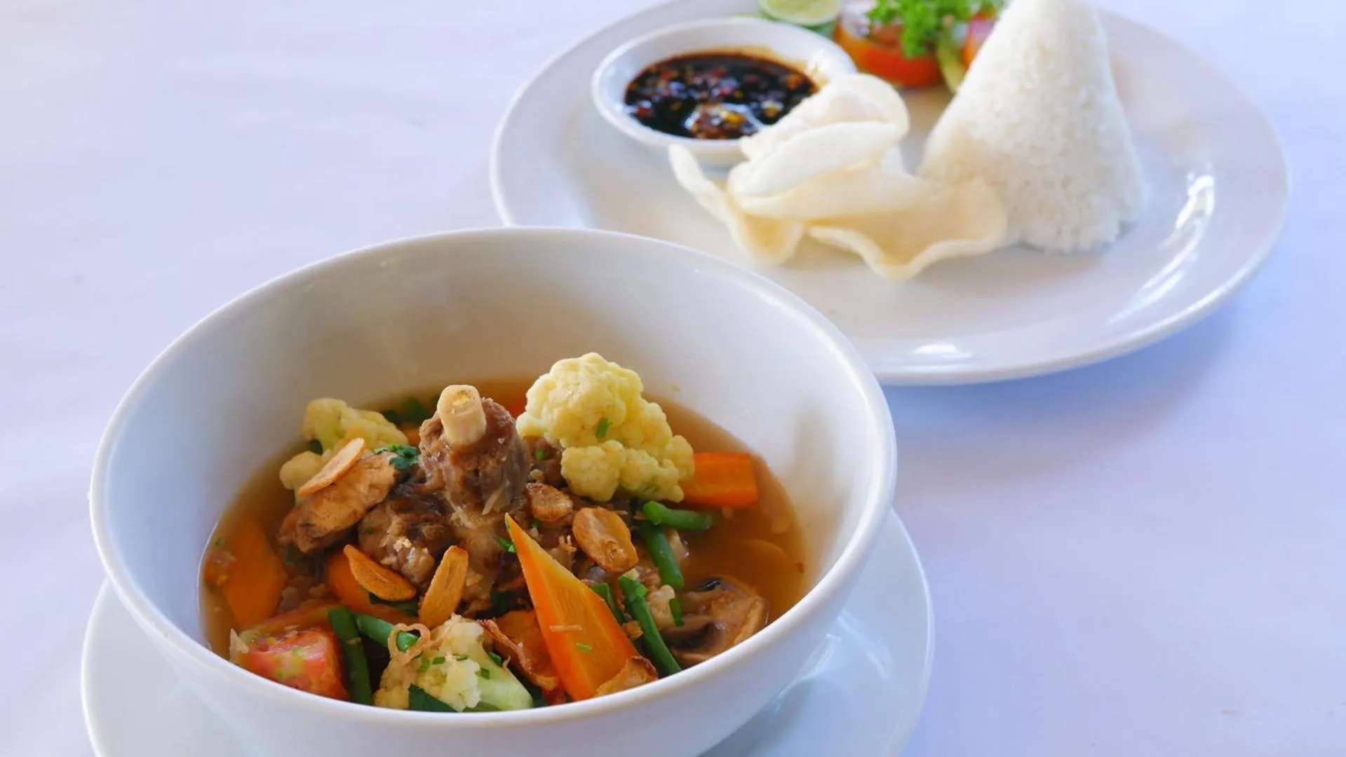 Restaurant/places to eat in Hotel Kumala Pantai