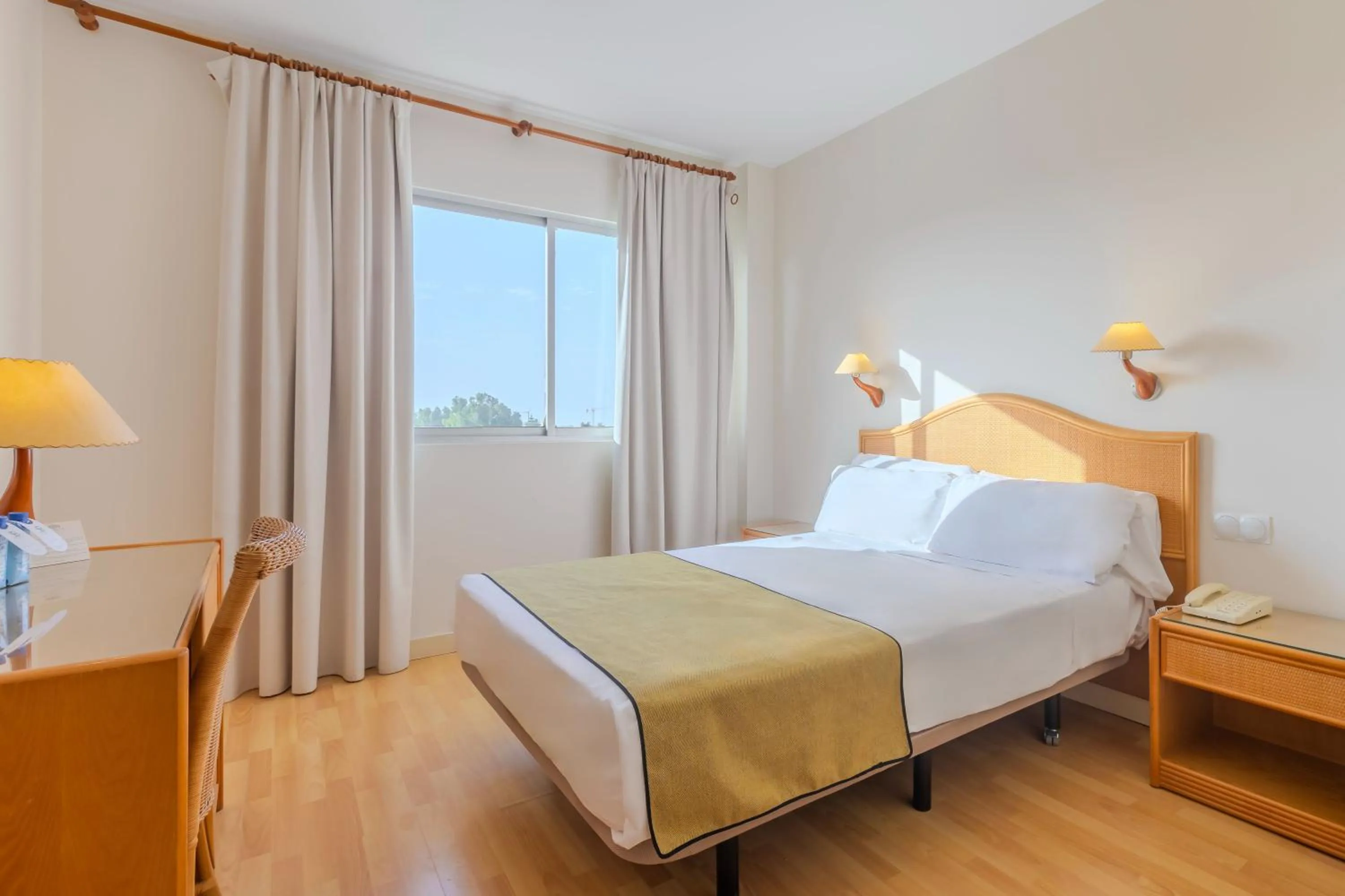 Bedroom, Bed in Moon Dreams Roquetas