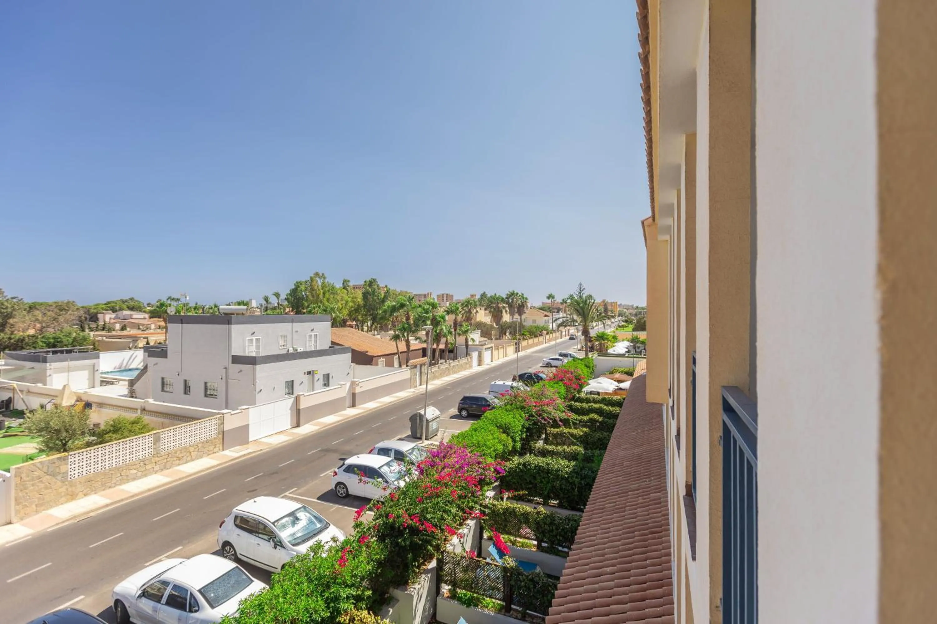 Quiet street view in Moon Dreams Roquetas