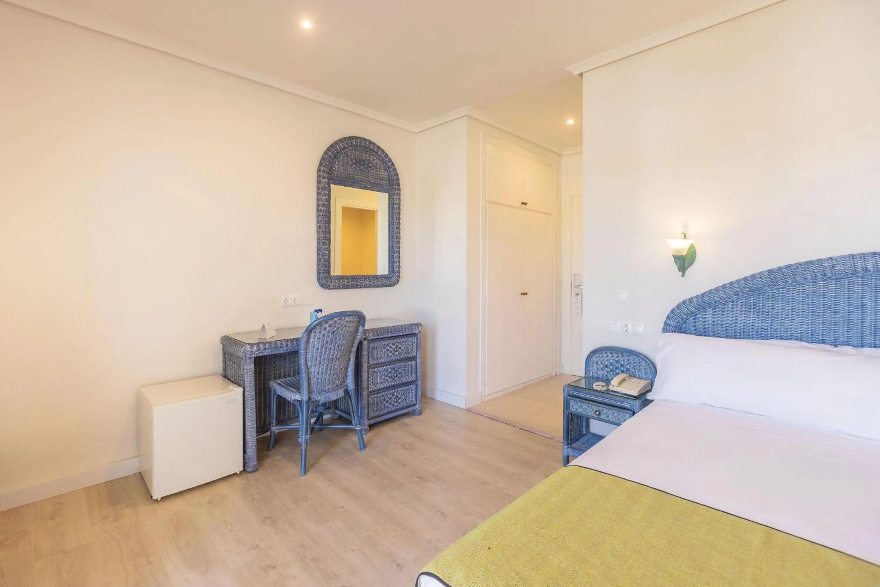 Bedroom, Bed in Moon Dreams Roquetas