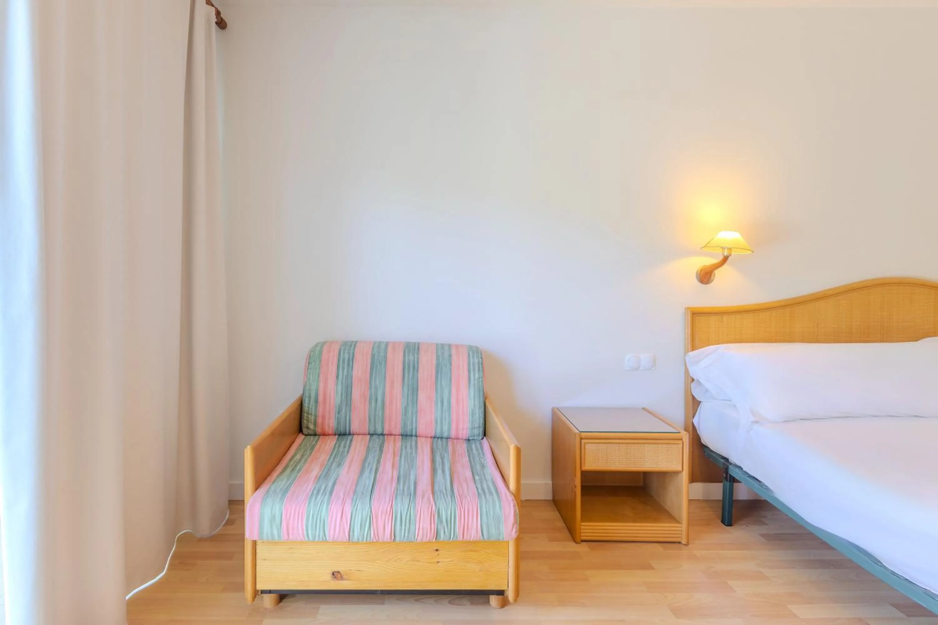 Bedroom, Bed in Moon Dreams Roquetas