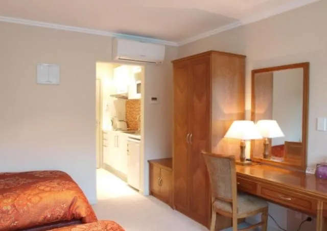 Decorative detail in Albany Rosedale Motel