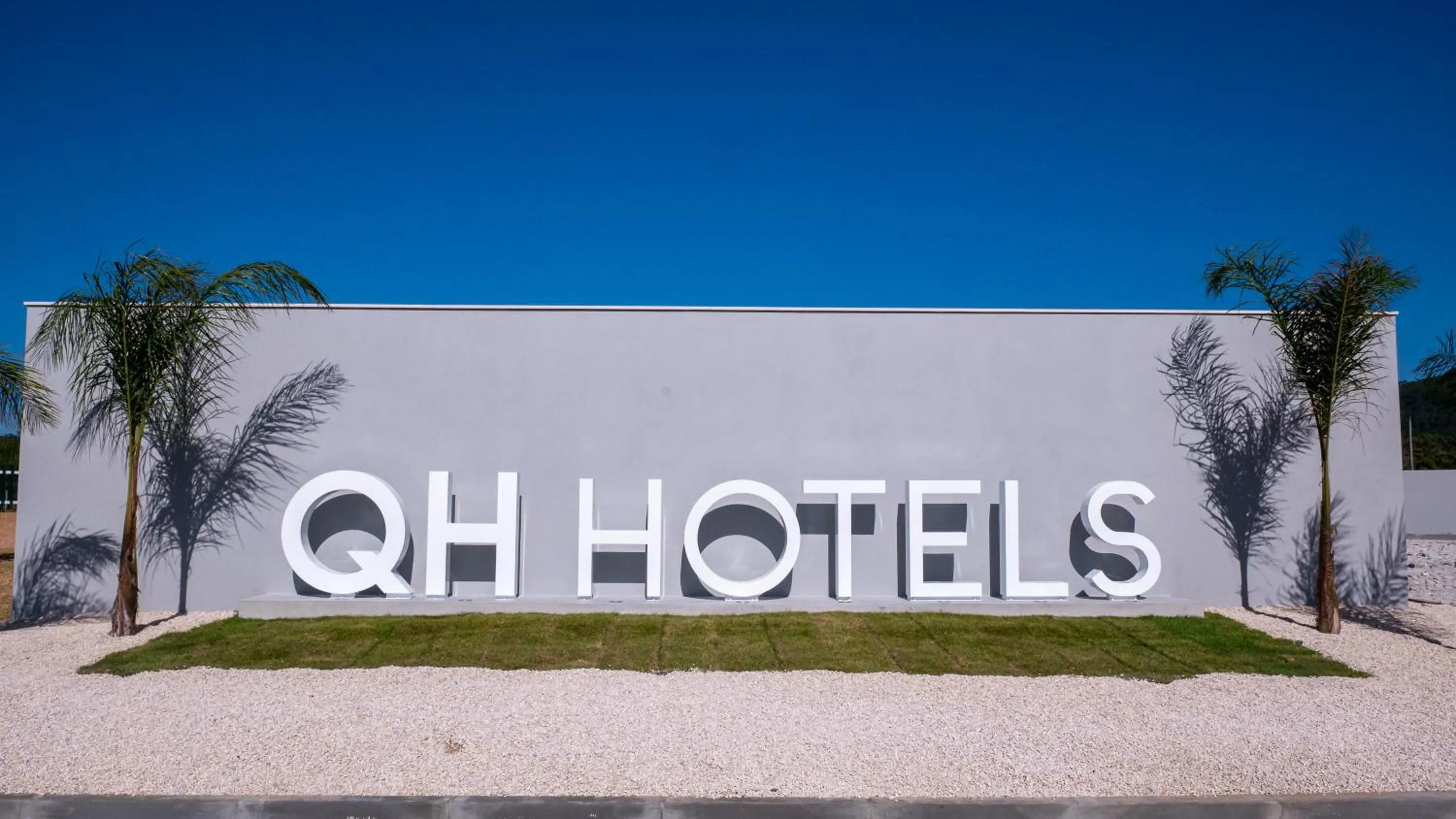 Property logo or sign in QH Praia de Quiaios