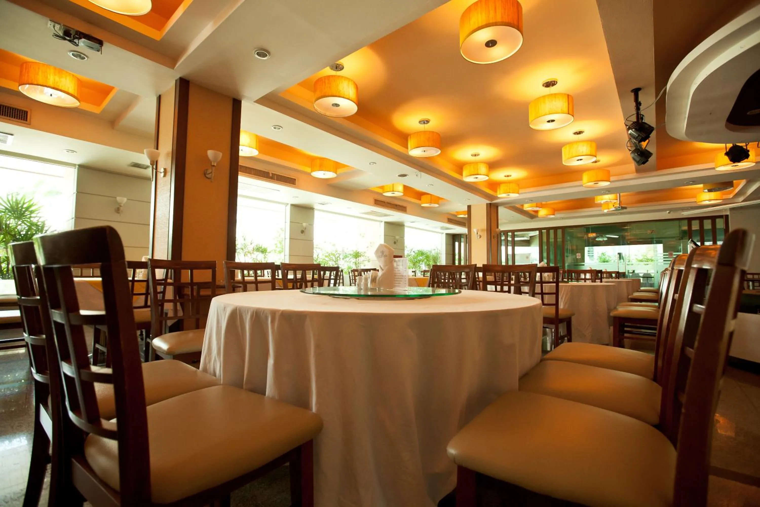 Restaurant/places to eat in Sing Golden Place Hotel