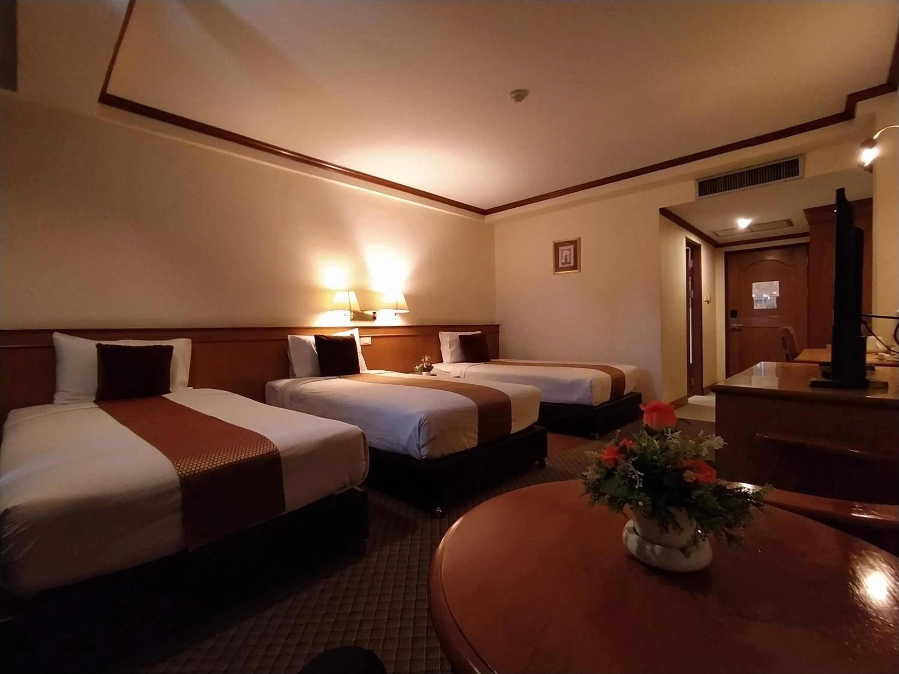 Sing Golden Place Hotel