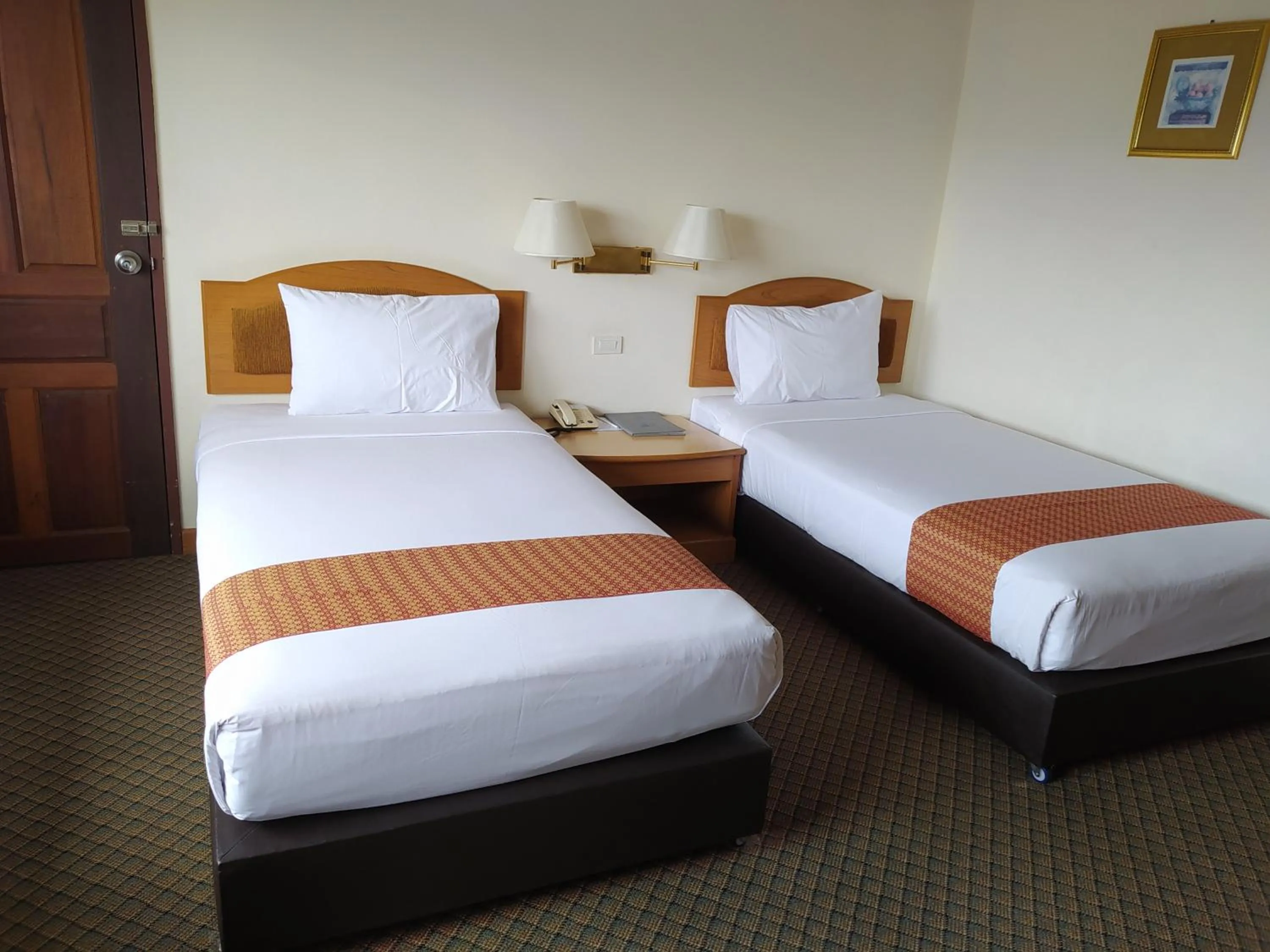 Sing Golden Place Hotel