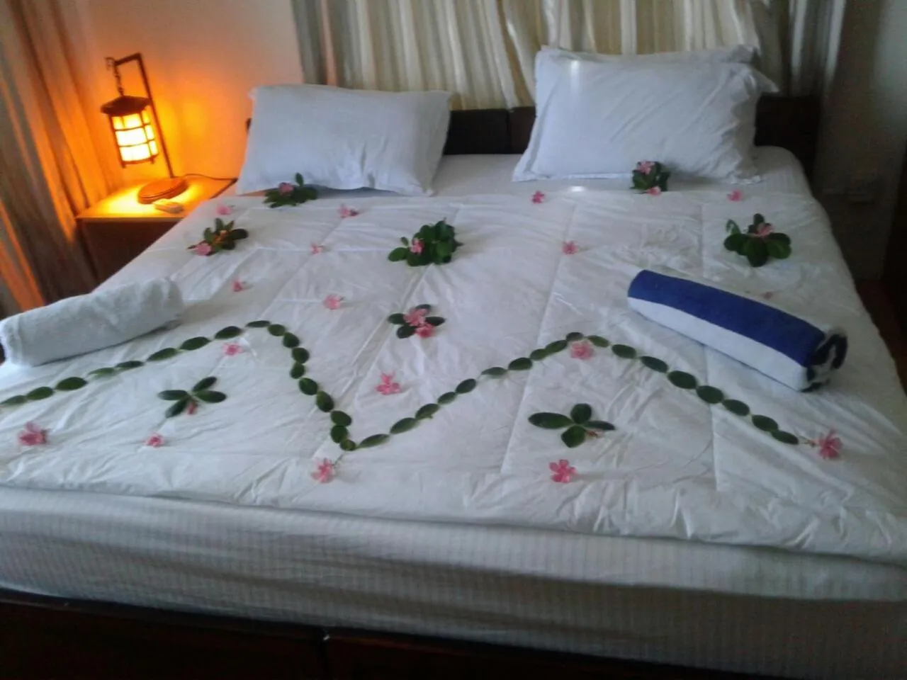 Bed in Batuta Maldives Surf View