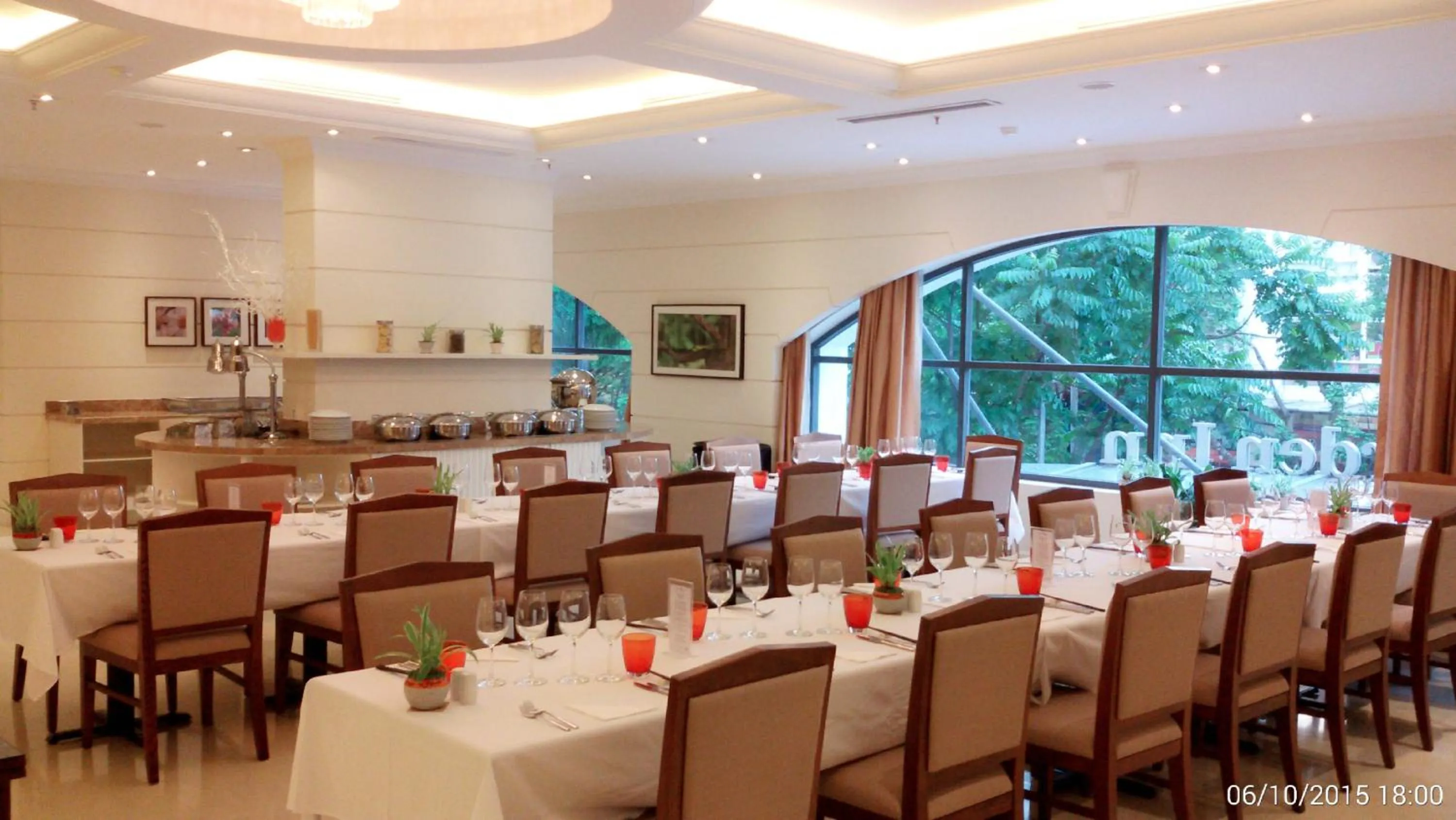 Restaurant/places to eat in Hilton Garden Inn Hanoi