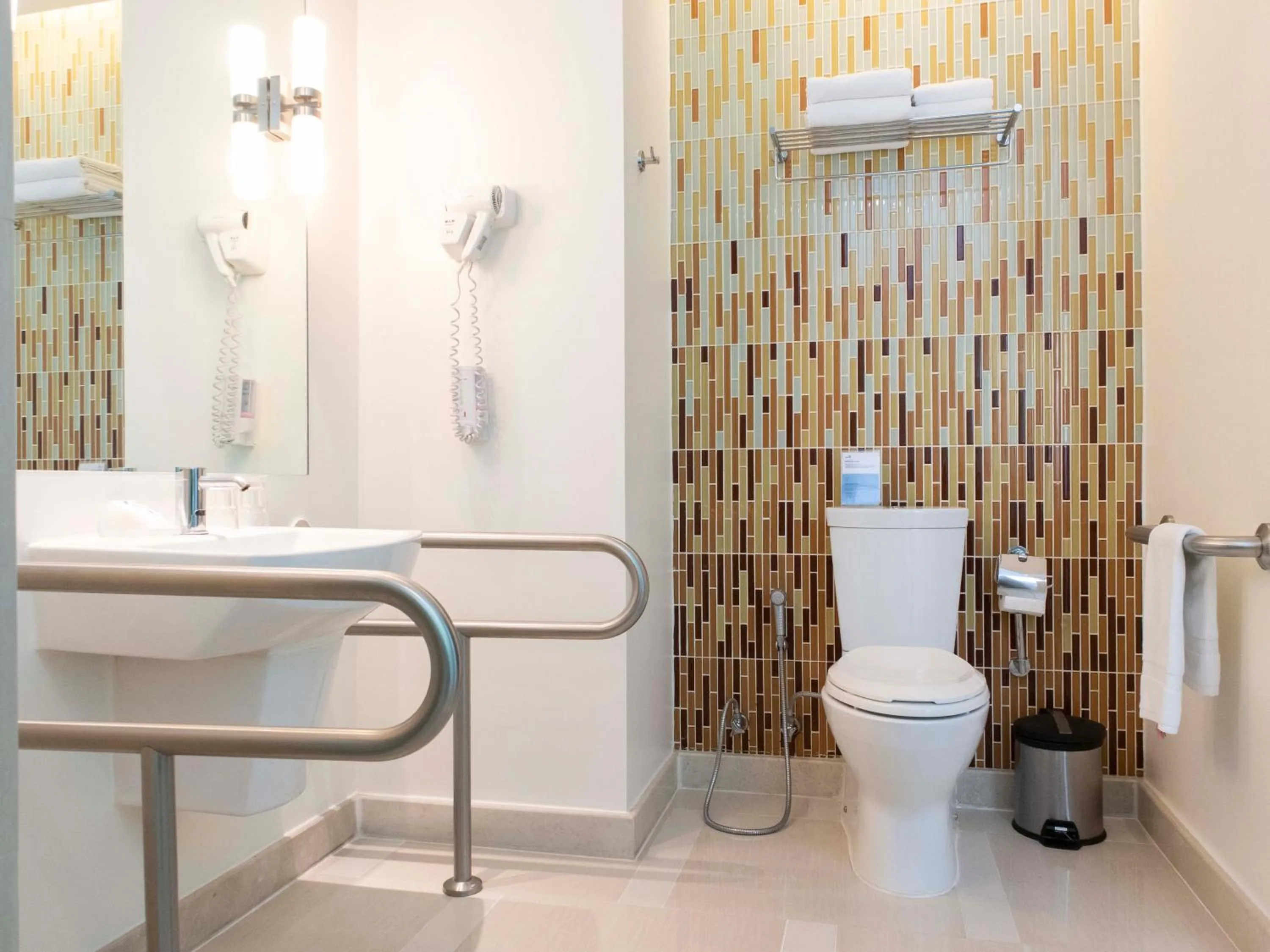 Bathroom in Holiday Inn Express Phuket Patong Beach Central by IHG