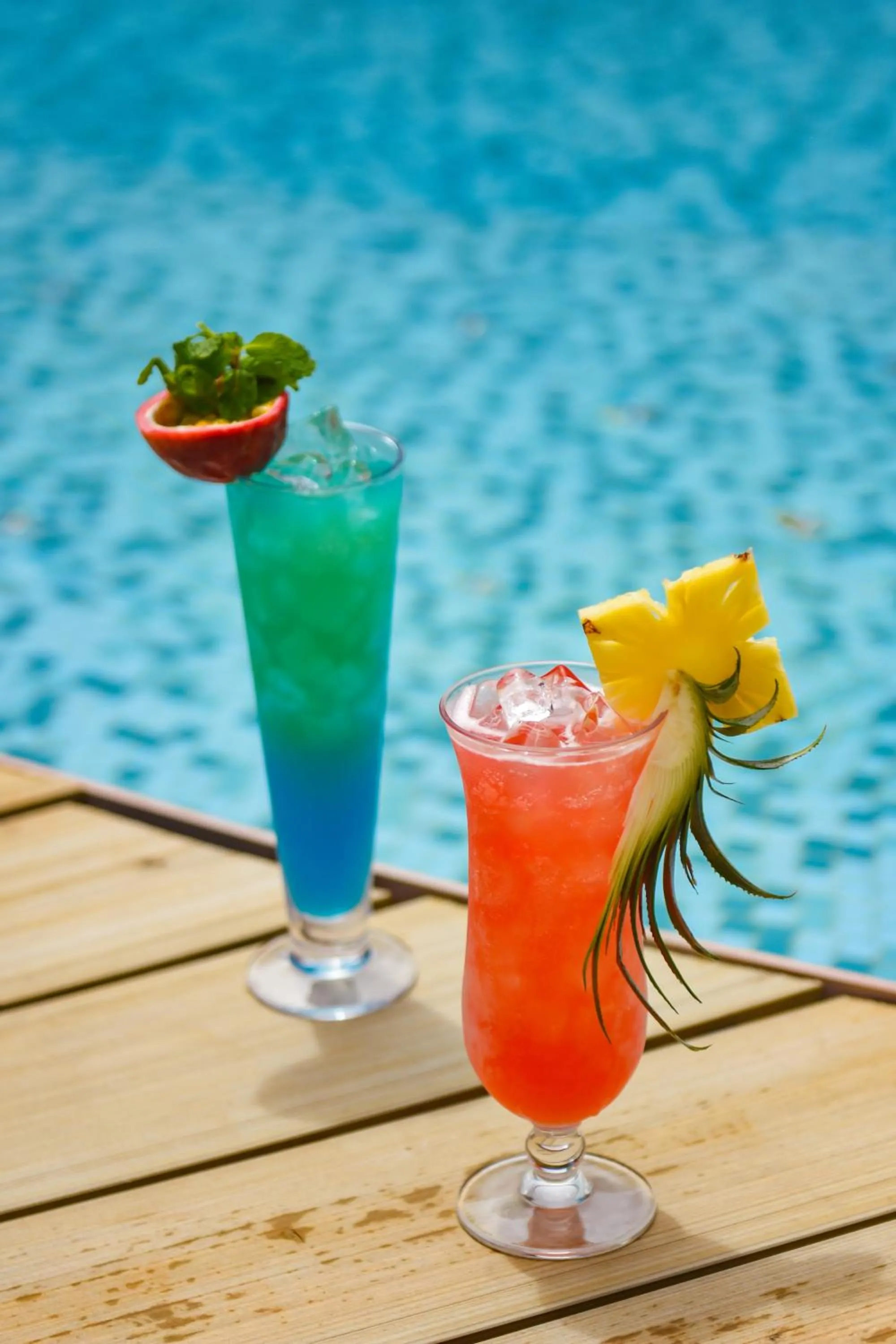 Lounge or bar in Holiday Inn Express Phuket Patong Beach Central by IHG