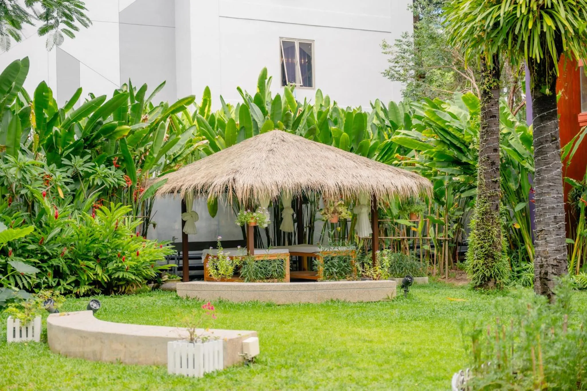 Garden in Holiday Inn Express Phuket Patong Beach Central by IHG