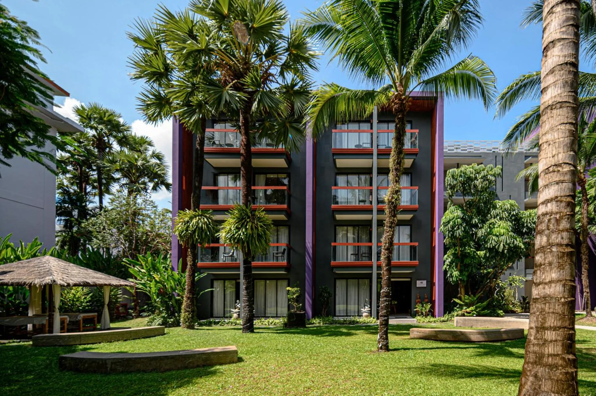 Garden in Holiday Inn Express Phuket Patong Beach Central by IHG