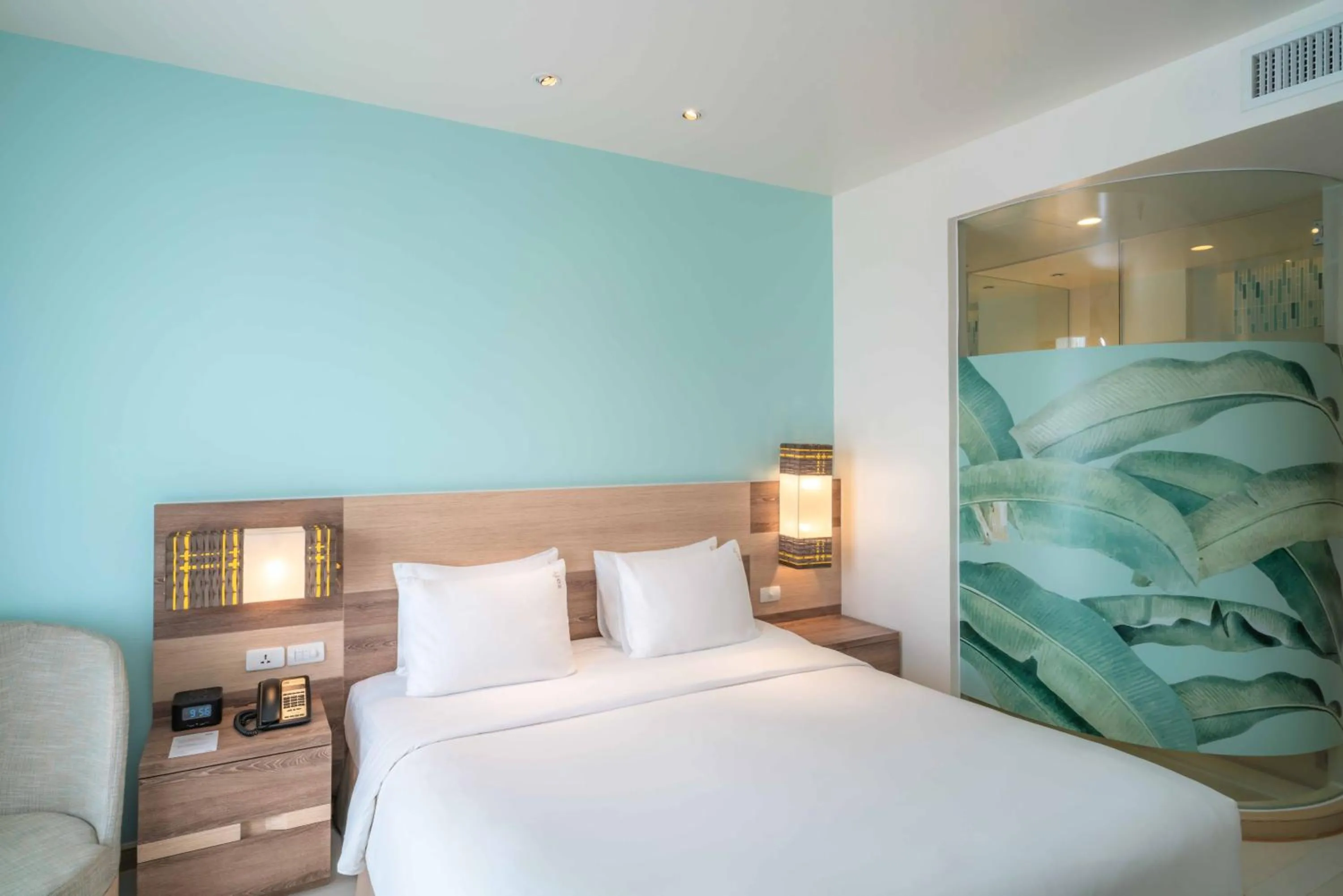 Bedroom, Bed in Holiday Inn Express Phuket Patong Beach Central by IHG