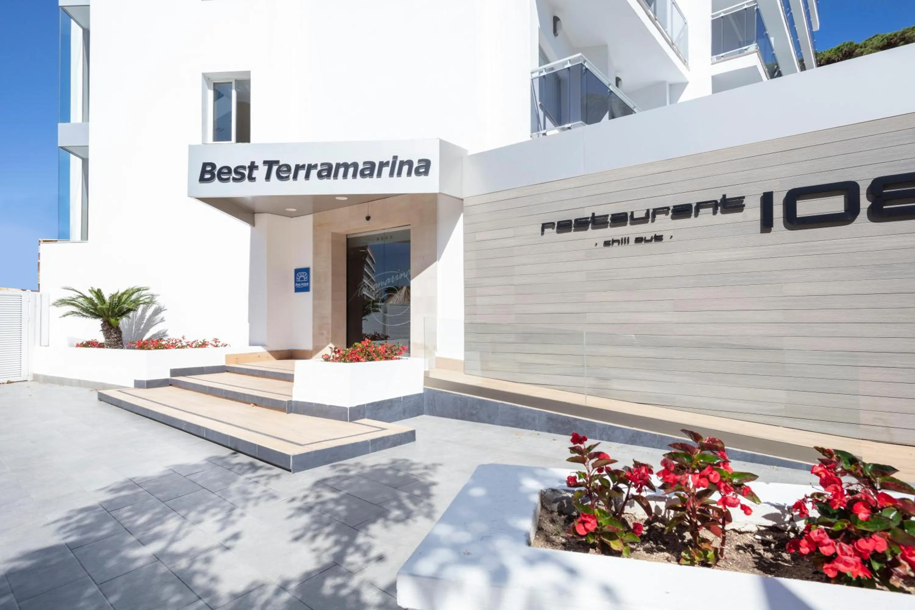 Property building in Hotel Best Terramarina