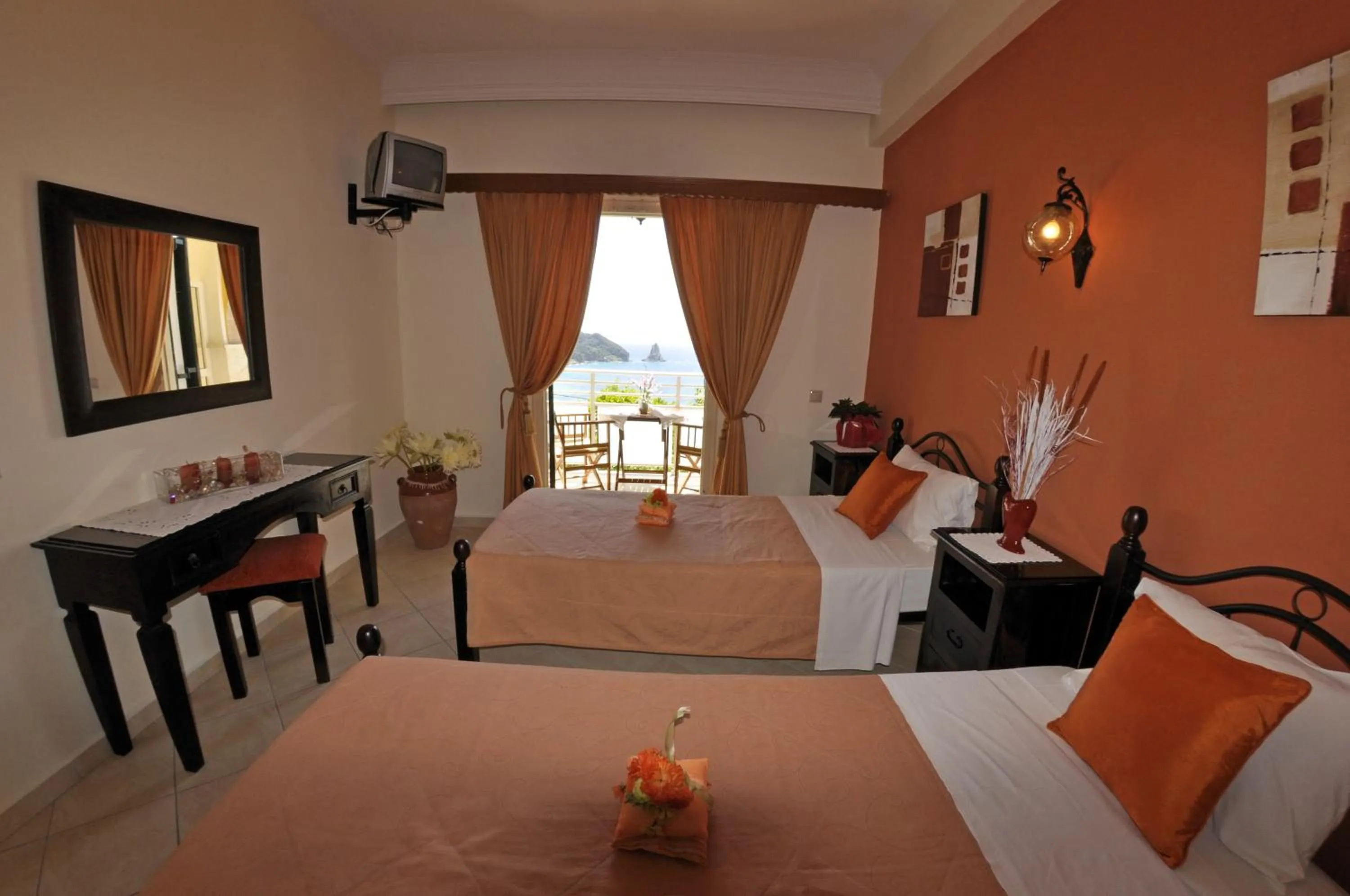 Day in Mazis Apartments