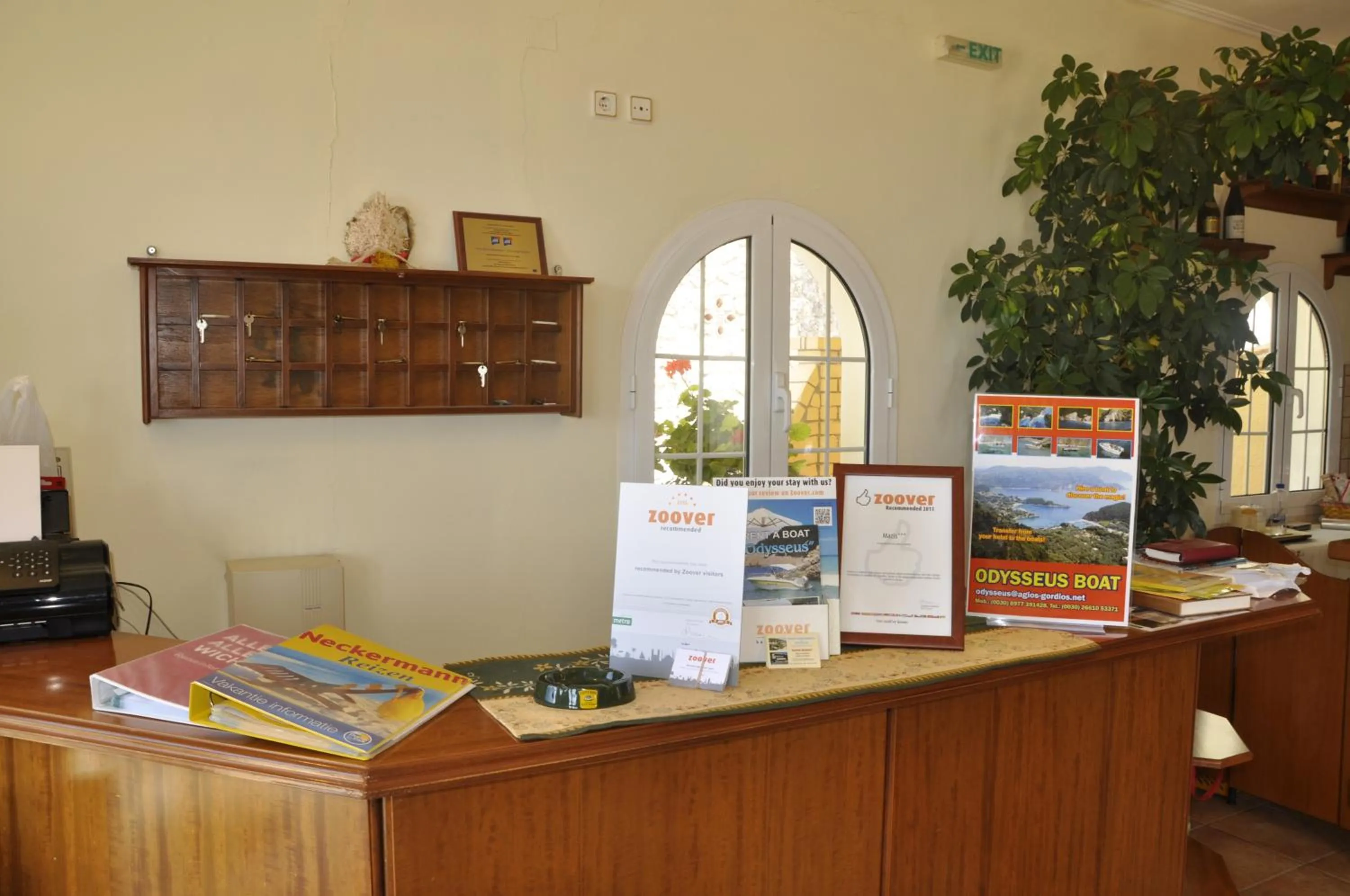 Day in Mazis Apartments