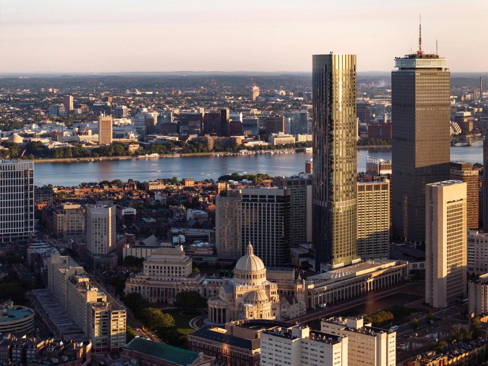 Four Seasons Hotel One Dalton Street, Boston