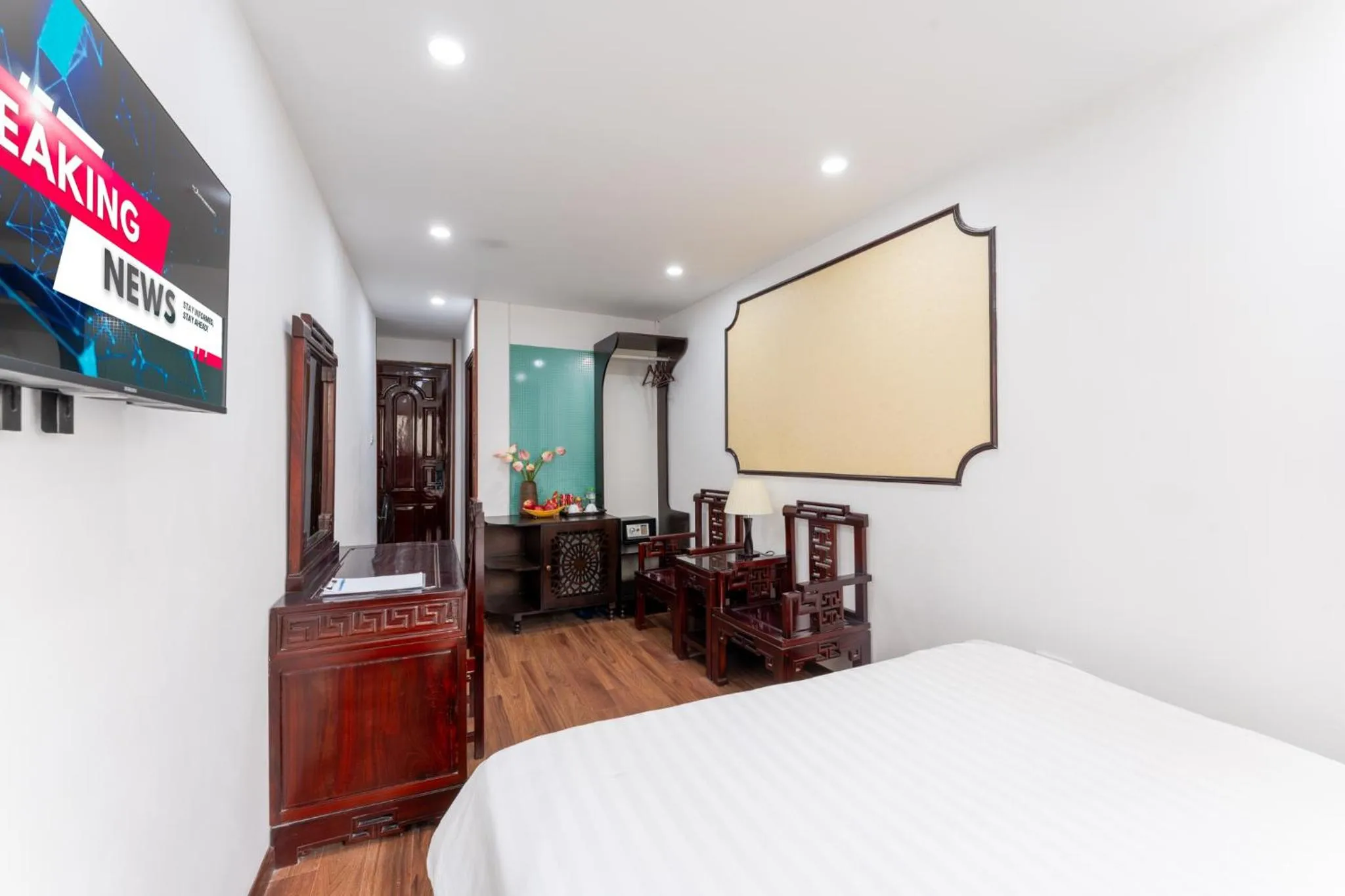 Seating area, Bed in Little Hanoi Hotel