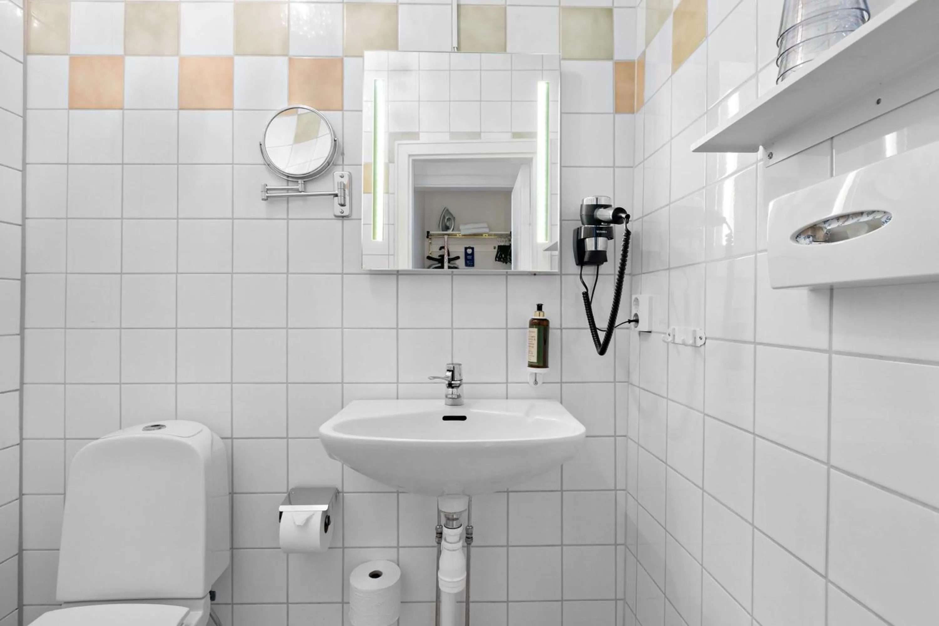 Bathroom in Nora Stadshotell, Sure Hotel Collection by Best Western