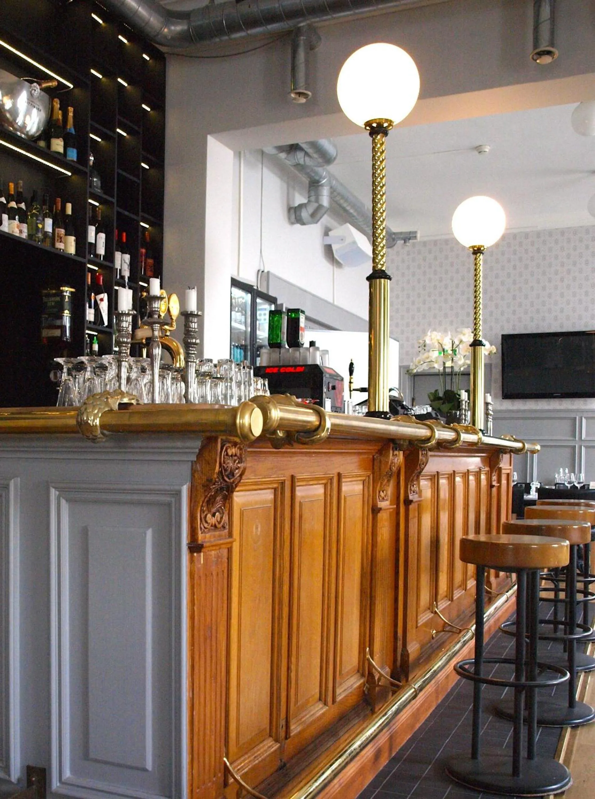 Lounge or bar in Nora Stadshotell, Sure Hotel Collection by Best Western