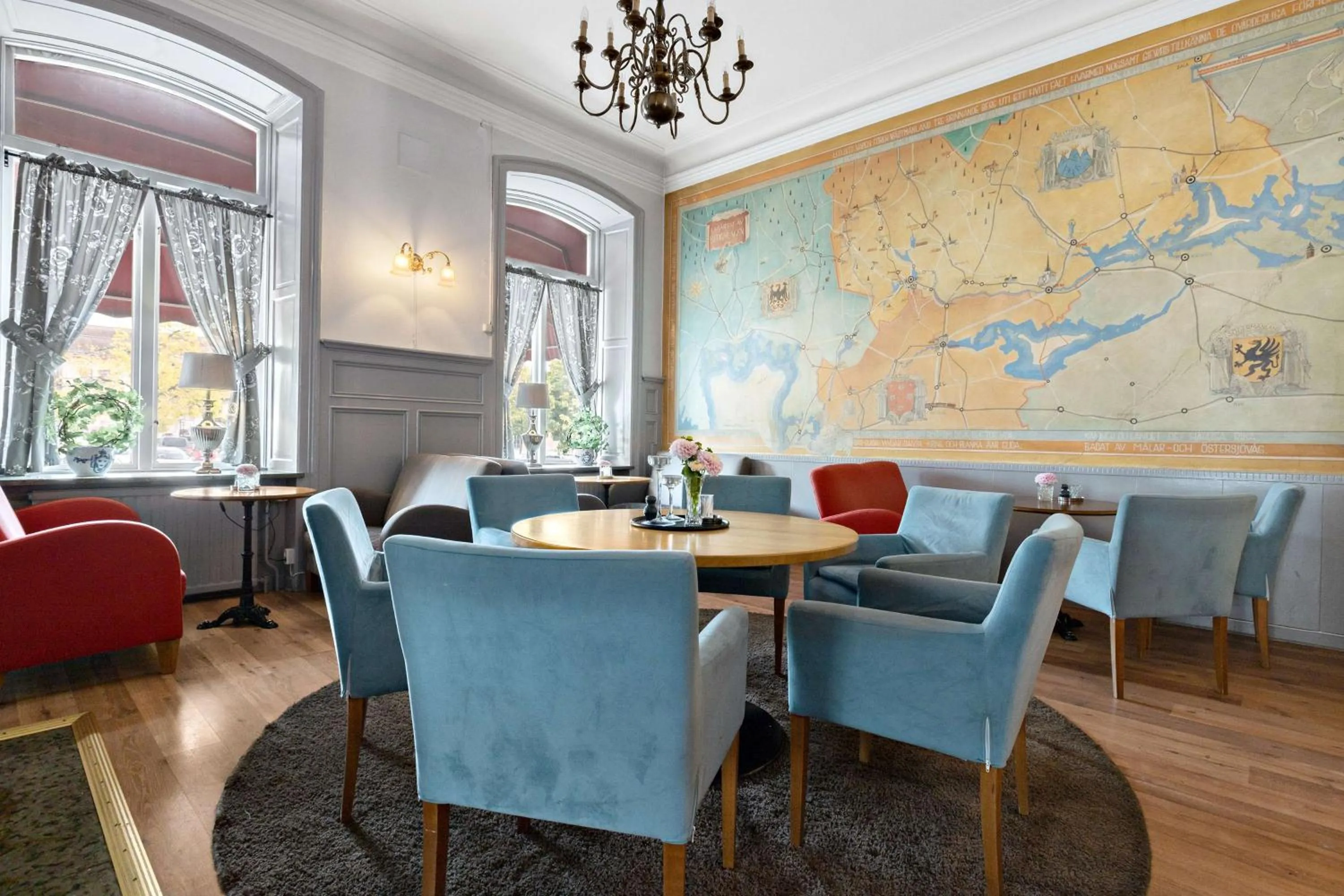 Lobby or reception in Nora Stadshotell, Sure Hotel Collection by Best Western