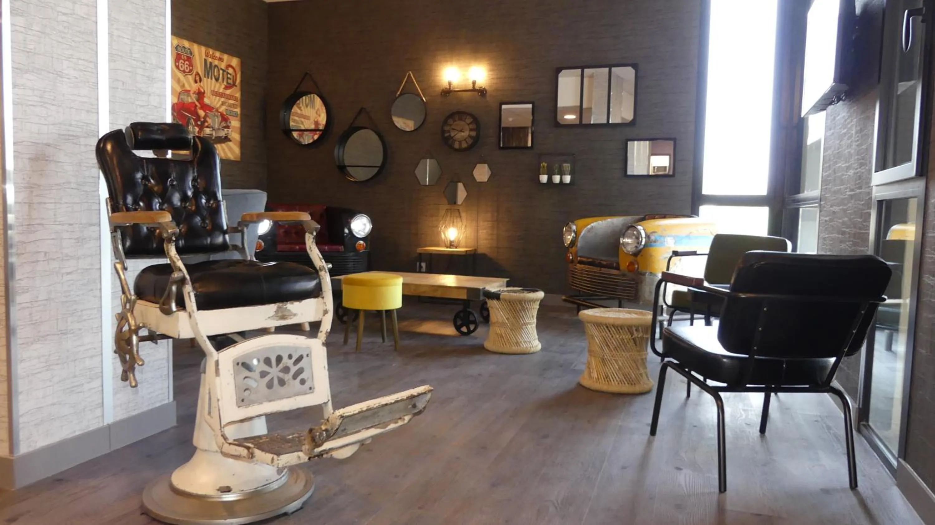 Lobby or reception in Break Hôtel