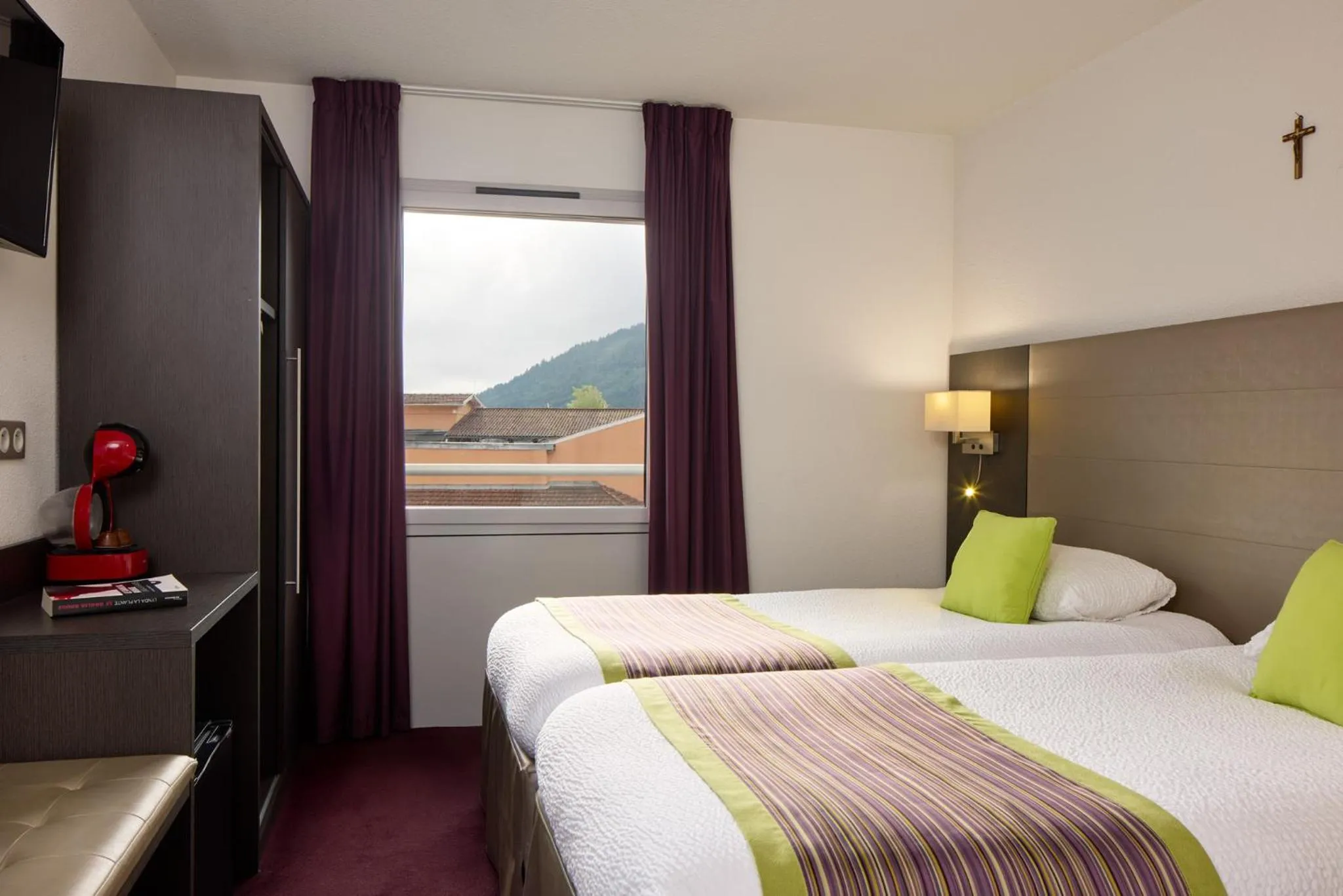 Bedroom, Bed in Hôtel Astrid