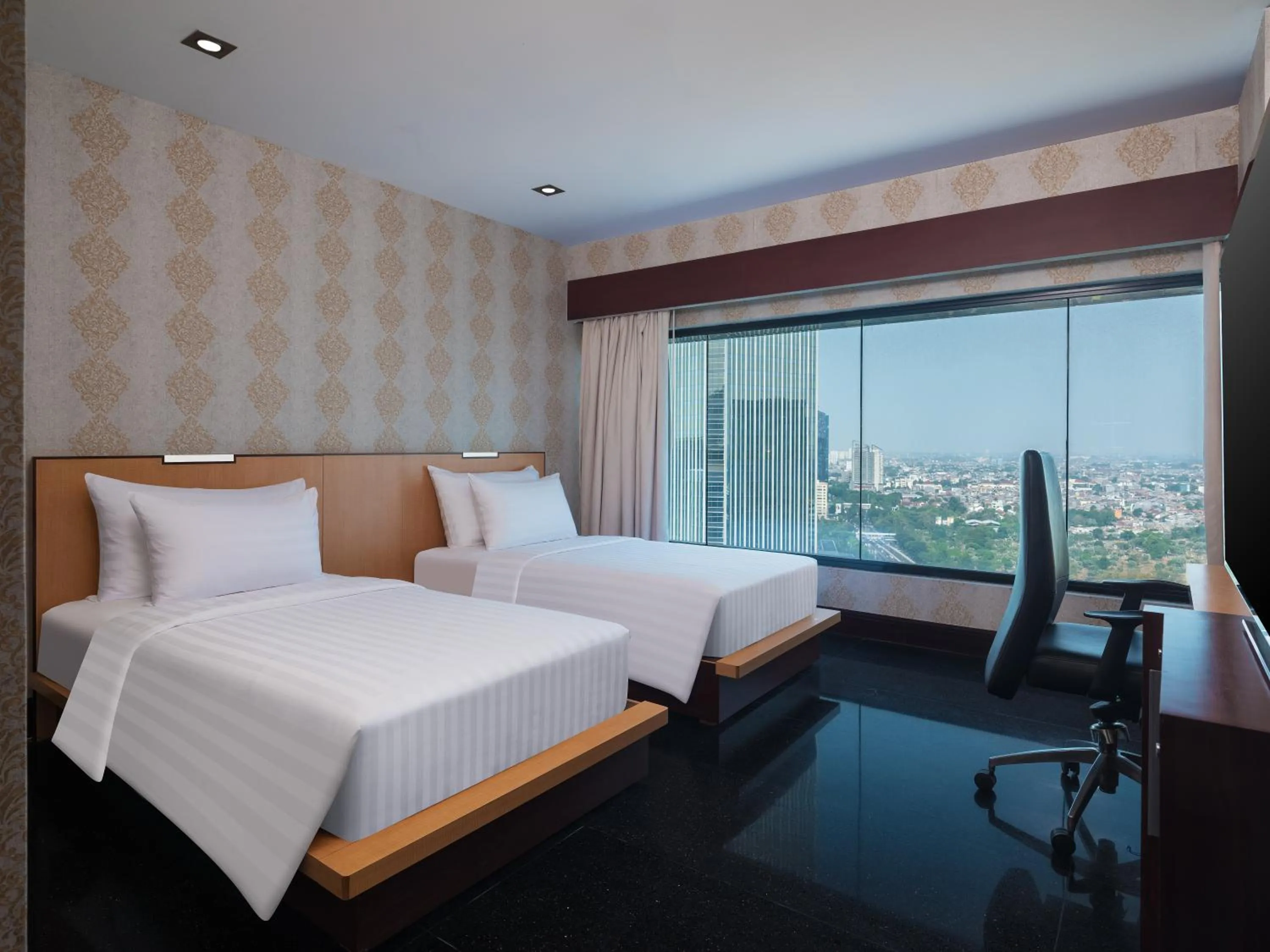 Bedroom, Bed in Manhattan Hotel Jakarta