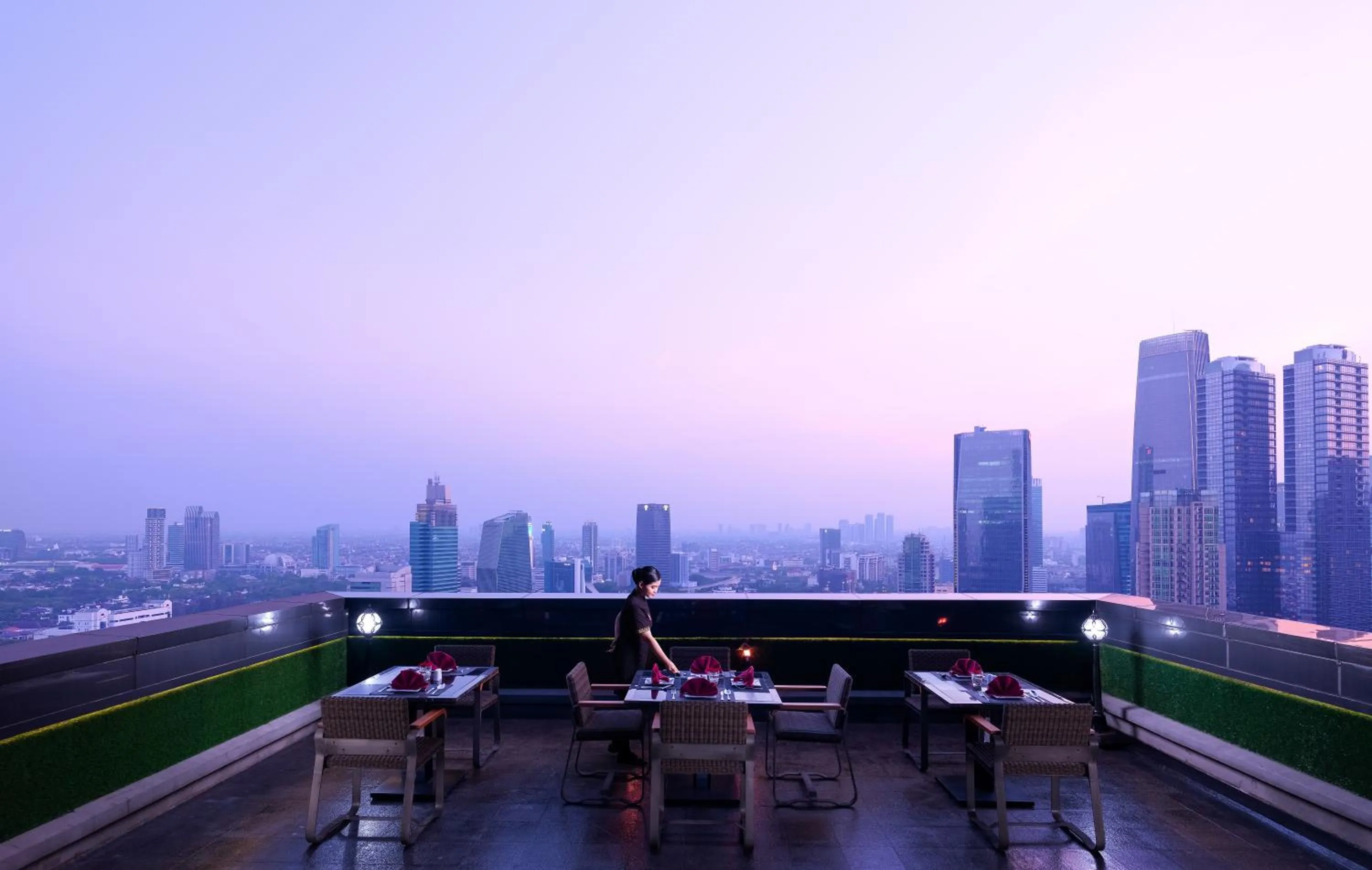 Restaurant/places to eat in Manhattan Hotel Jakarta