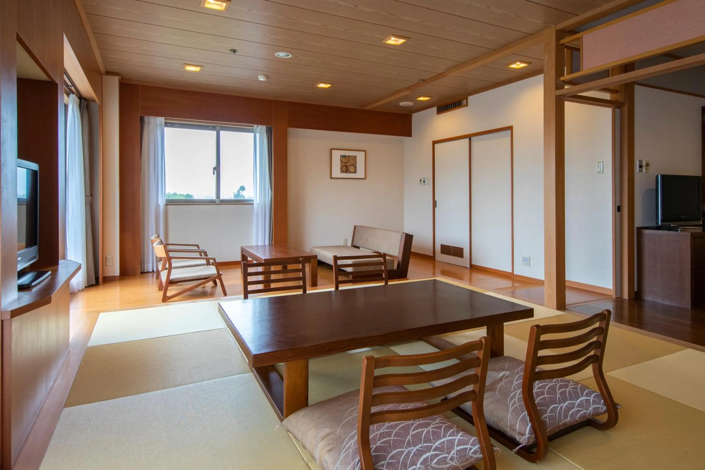 Photo of the whole room in Fuji View Hotel