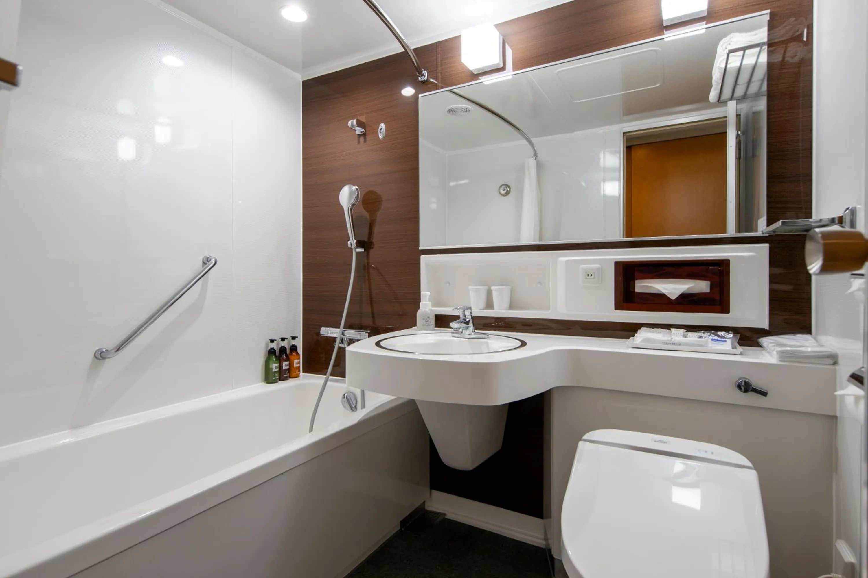 Shower in Fuji View Hotel