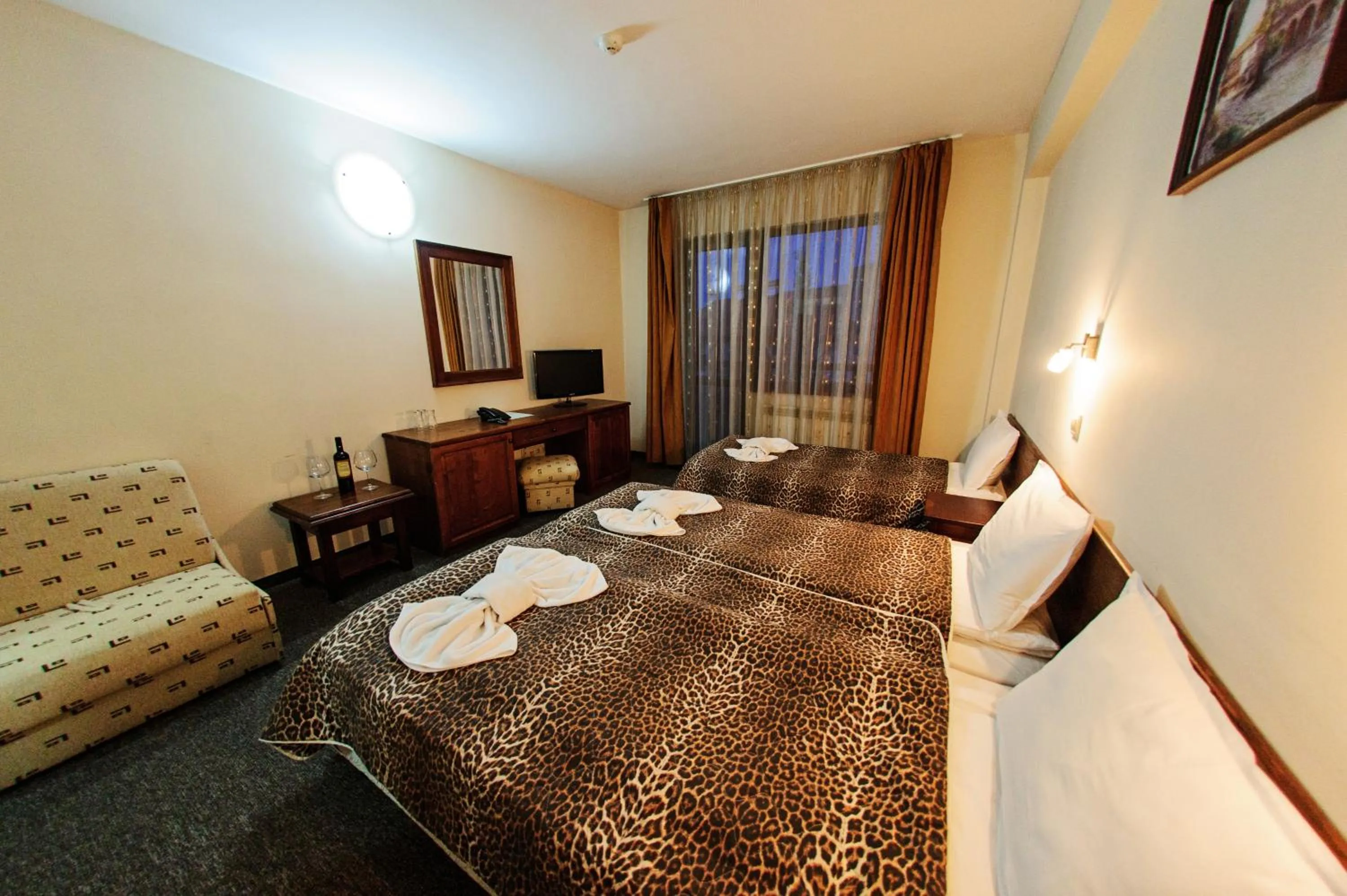 Bedroom, Bed in Hotel Dumanov