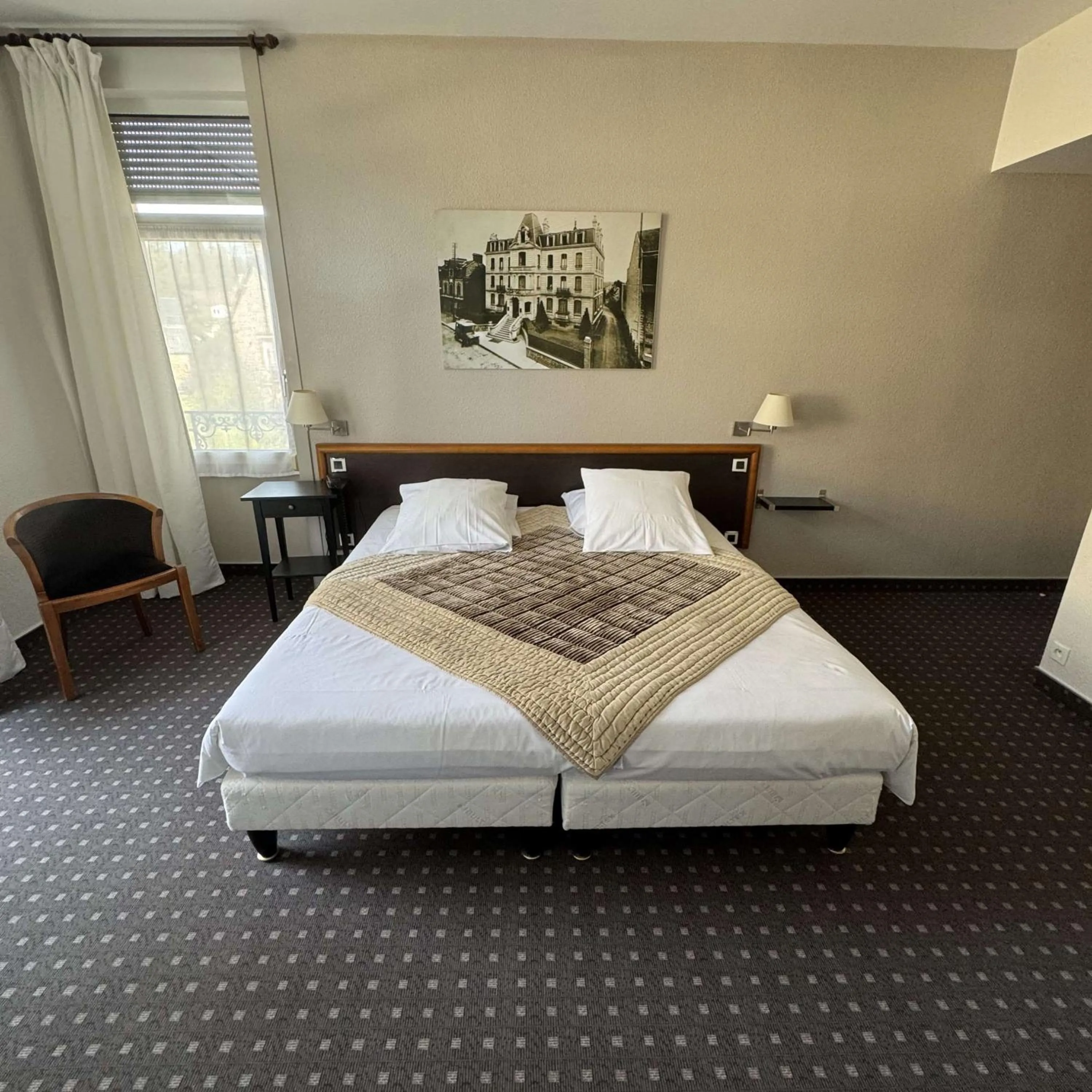 Bedroom, Bed in Brit Hotel Confort Bagnoles Normandie