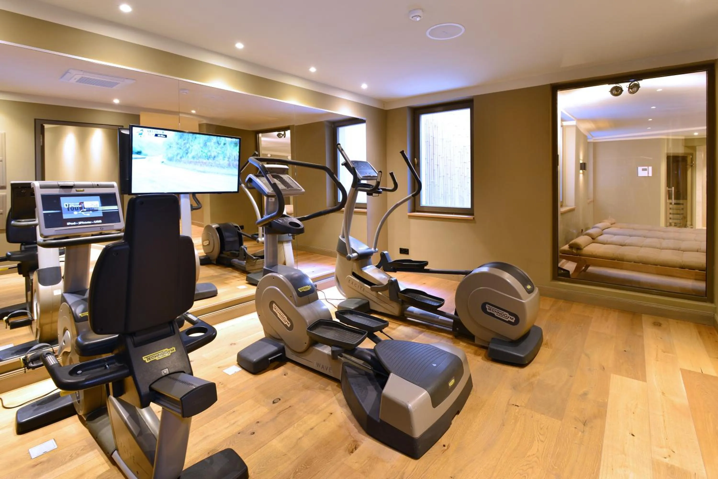 Fitness centre/facilities in Monbijou Hotel