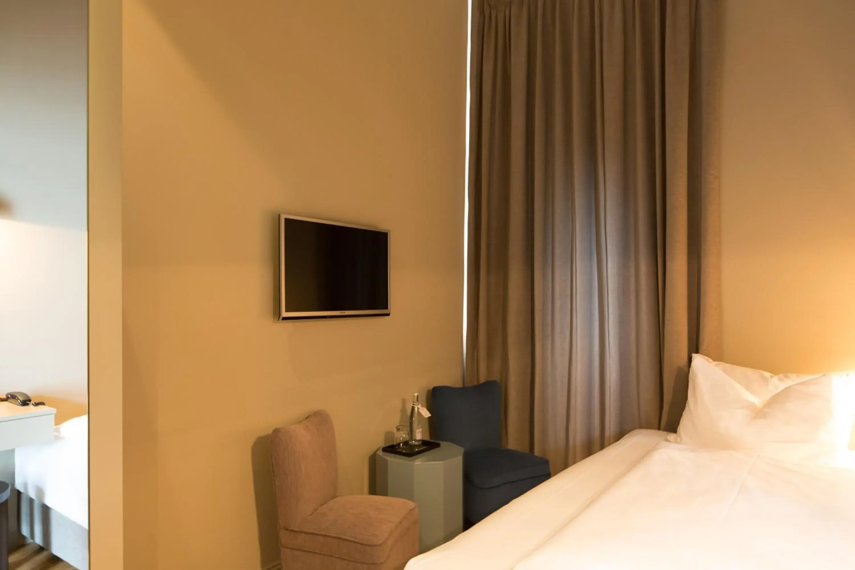 Comfort Single Room in Monbijou Hotel Comfort Single Room in Monbijou Hotel