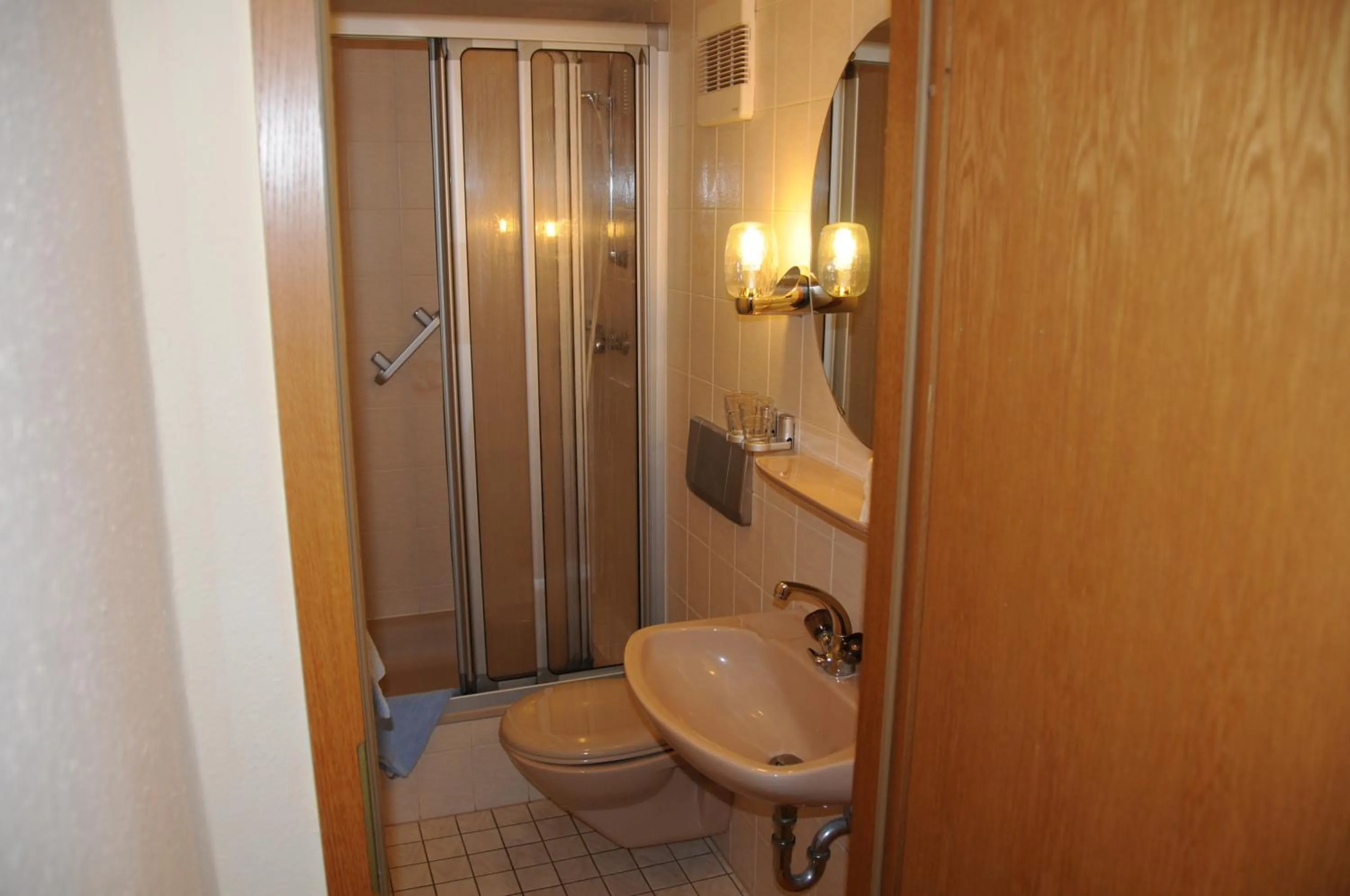 Shower in Pension Klette