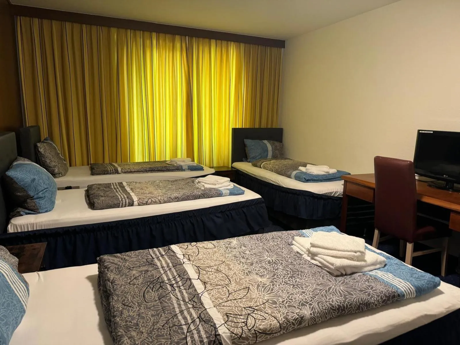 Bedroom, Bed in Hotel Regina