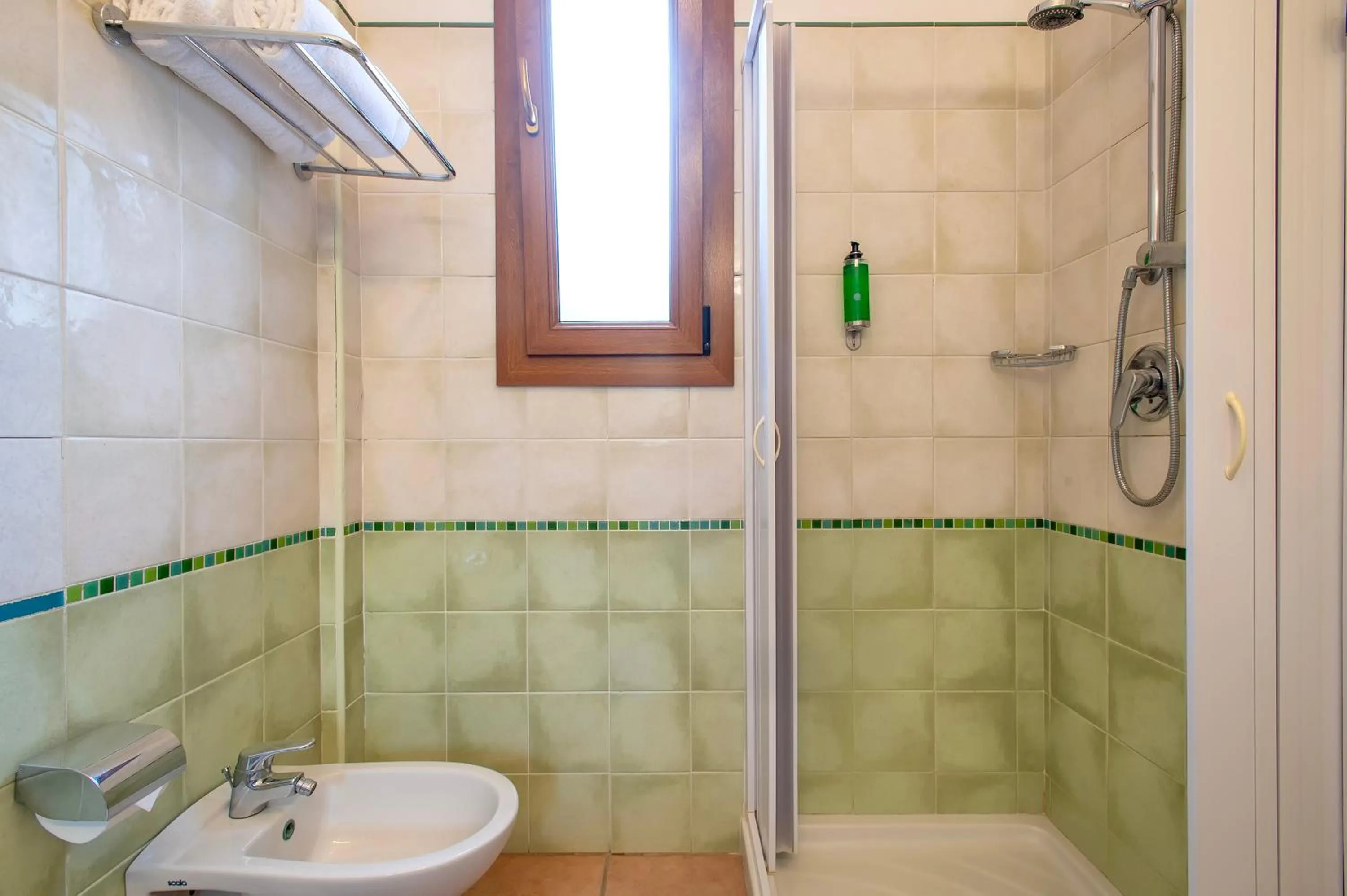 Shower in Hotel Fertilia