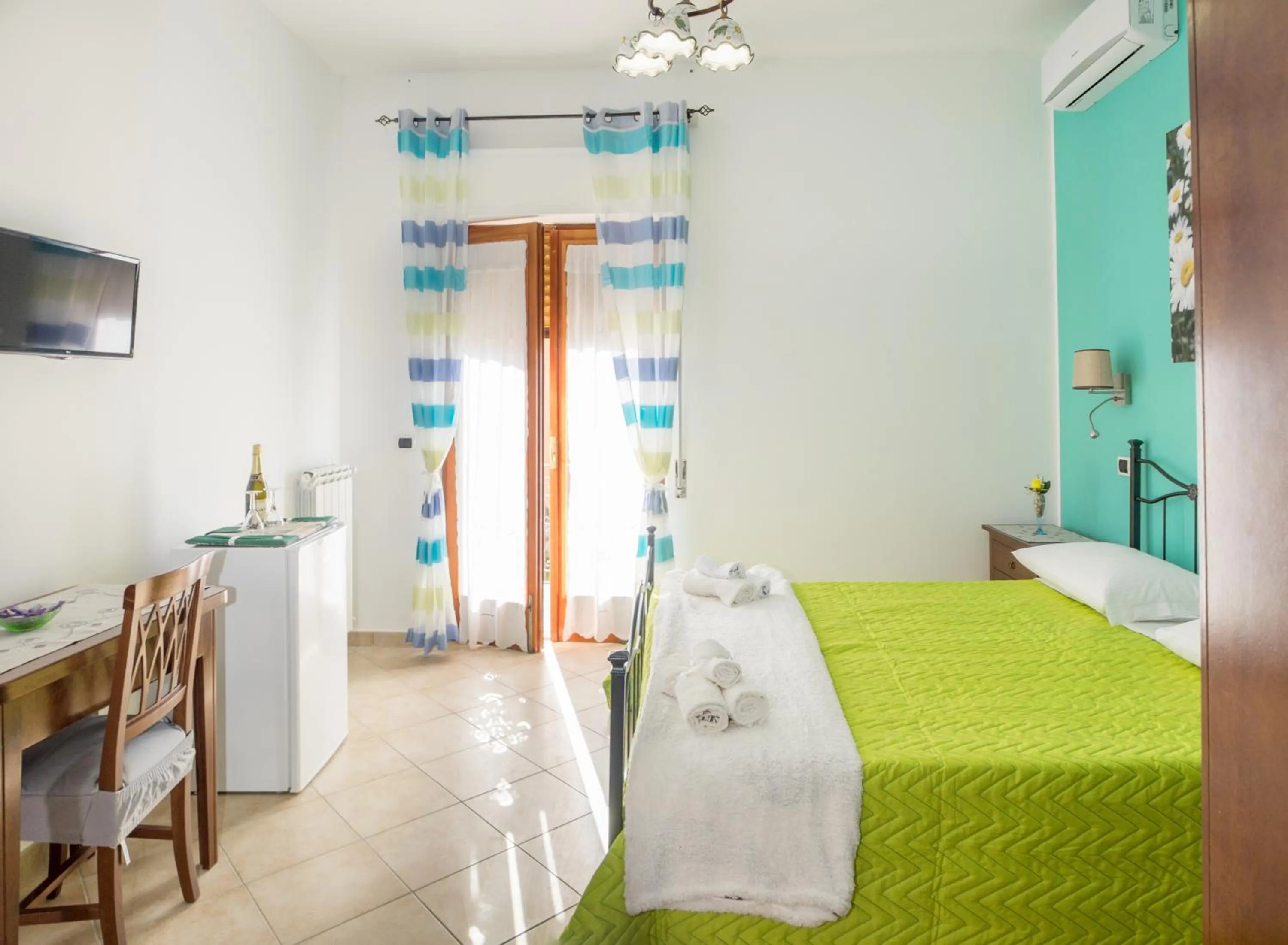 Photo of the whole room in Vivere a colori