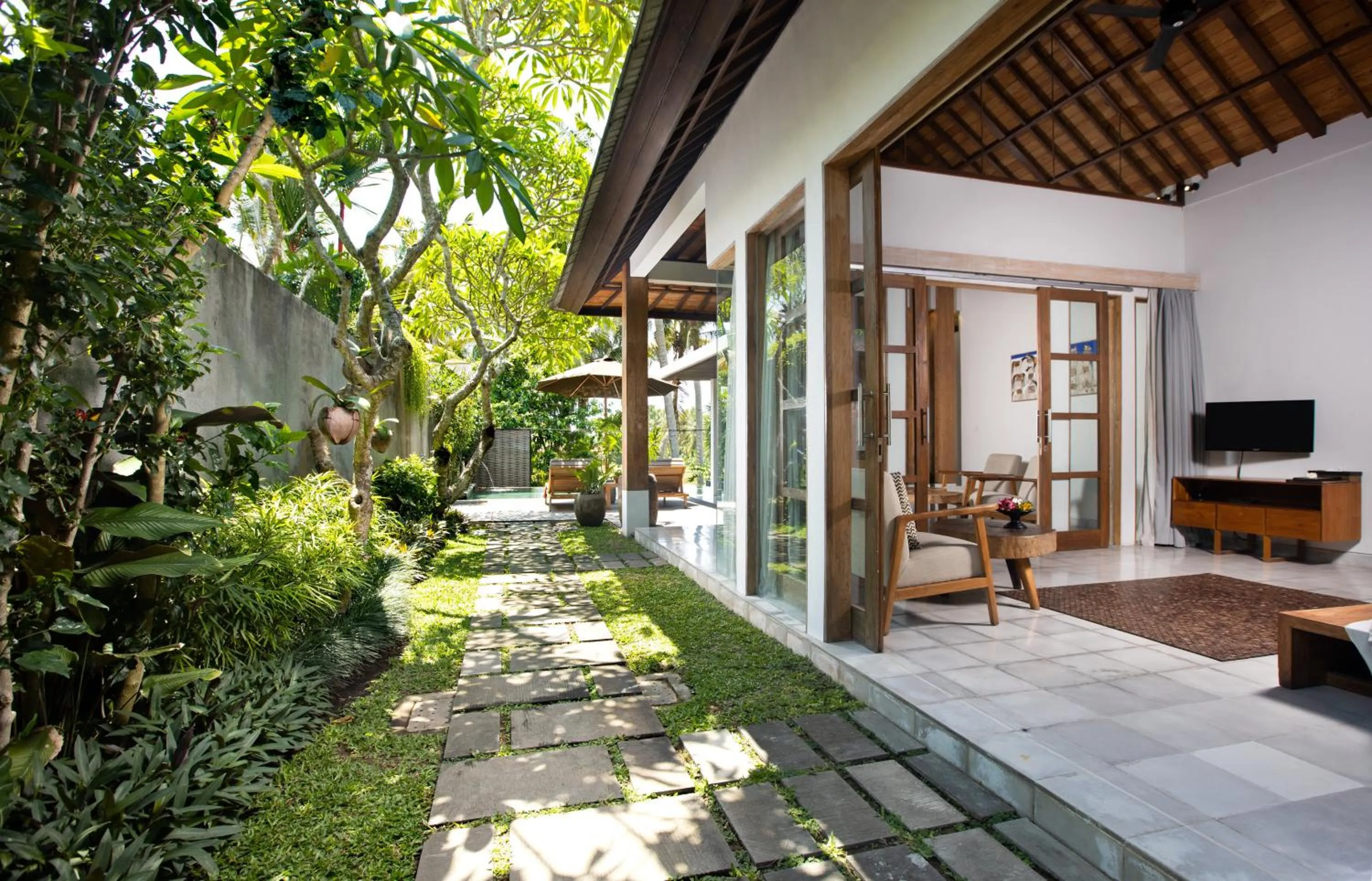 Property building in Villa Kayu Lama