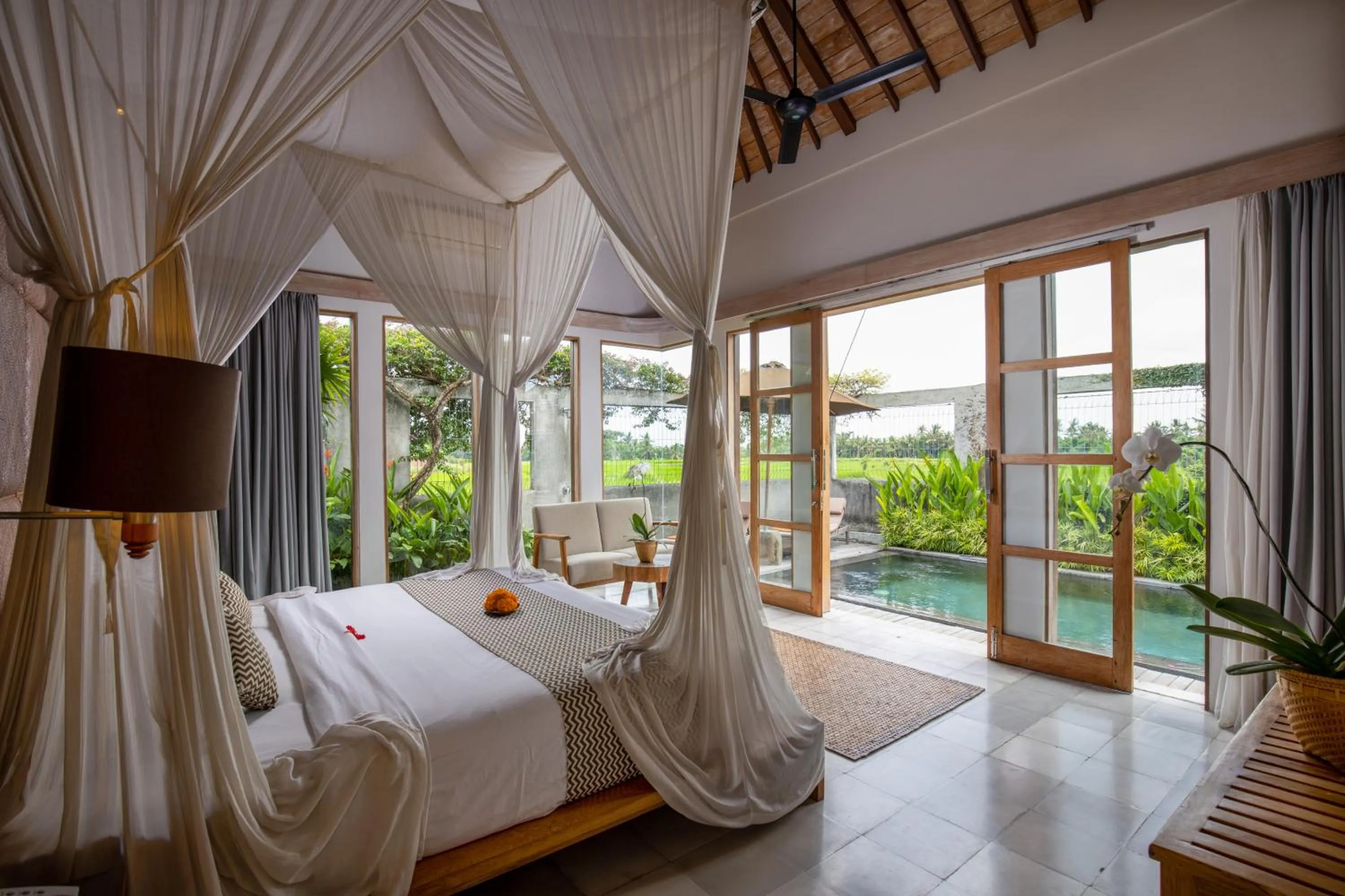 Day, Bed in Villa Kayu Lama