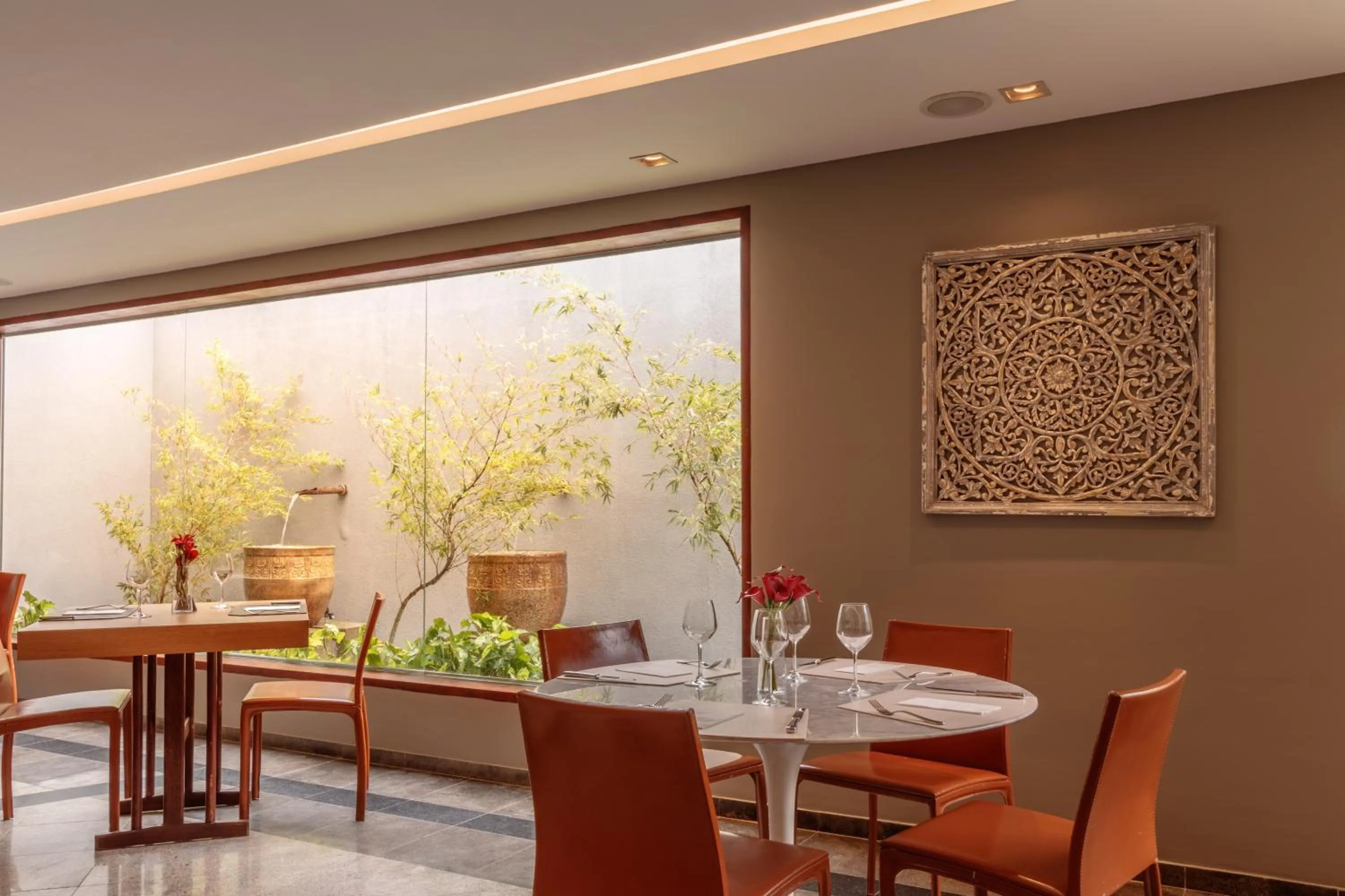 Restaurant/places to eat in Mara Turismo Hotel