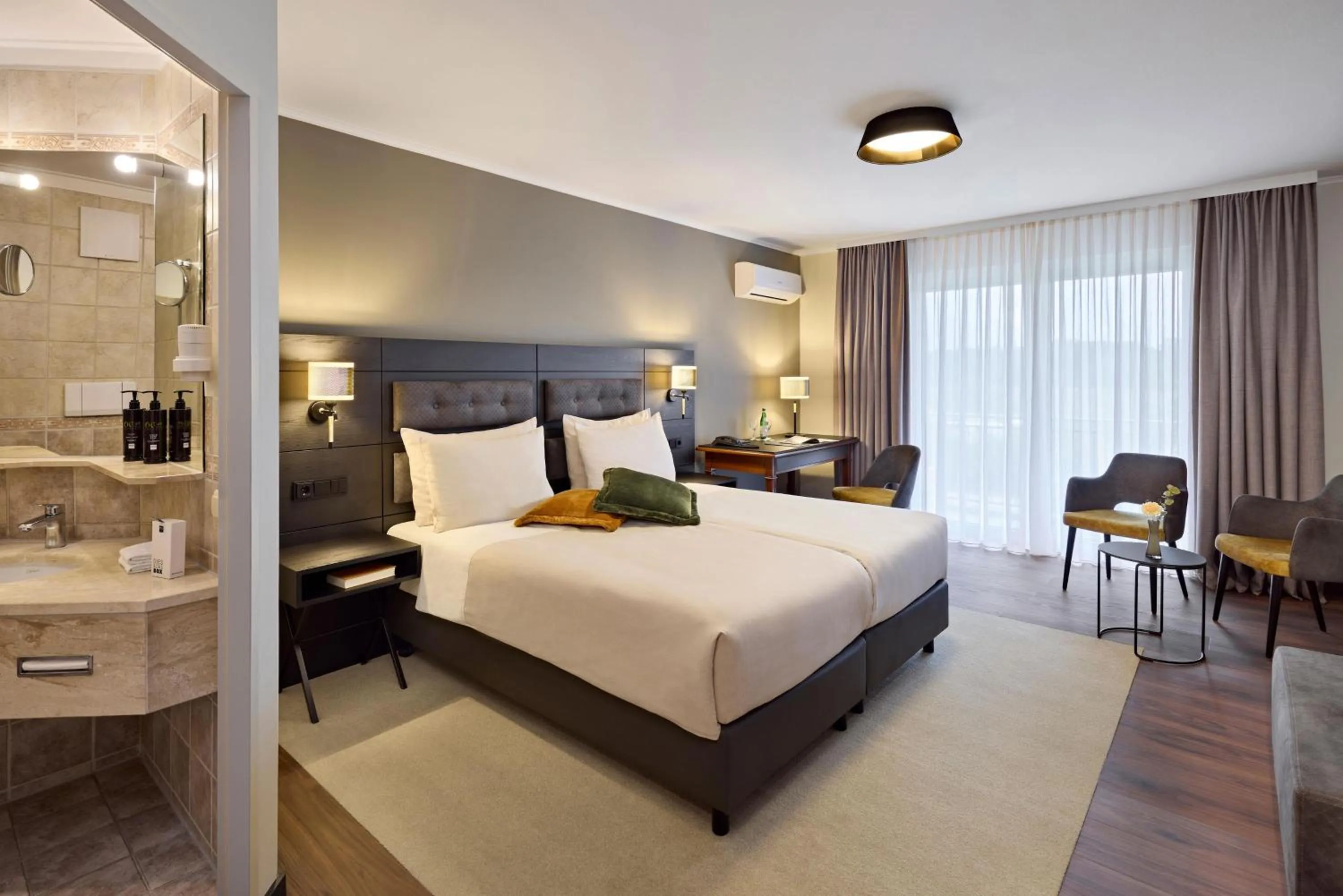 Bedroom, Bed in Dorint MARC AUREL Spa & Golf Resort