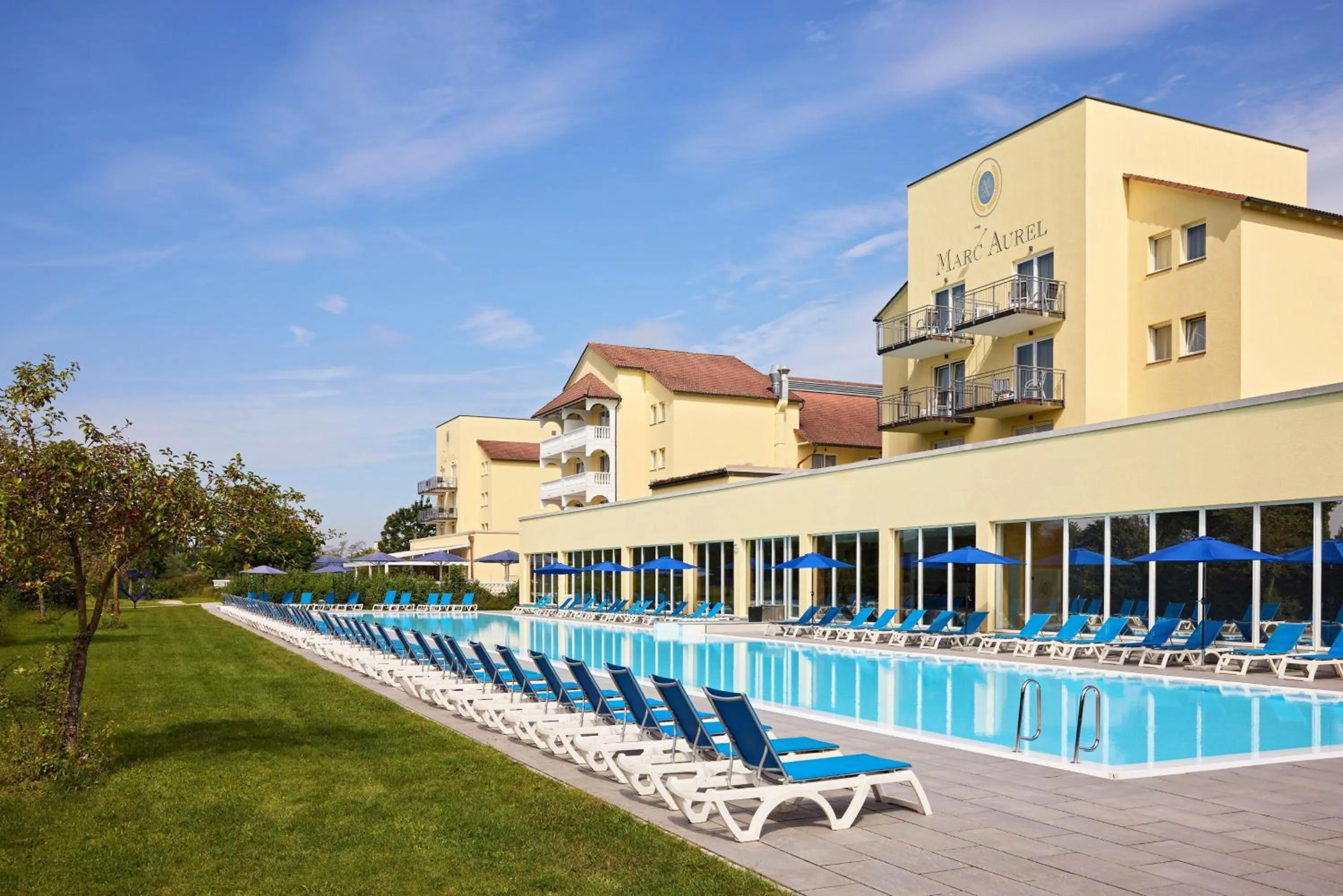 Pool view in Dorint MARC AUREL Spa & Golf Resort